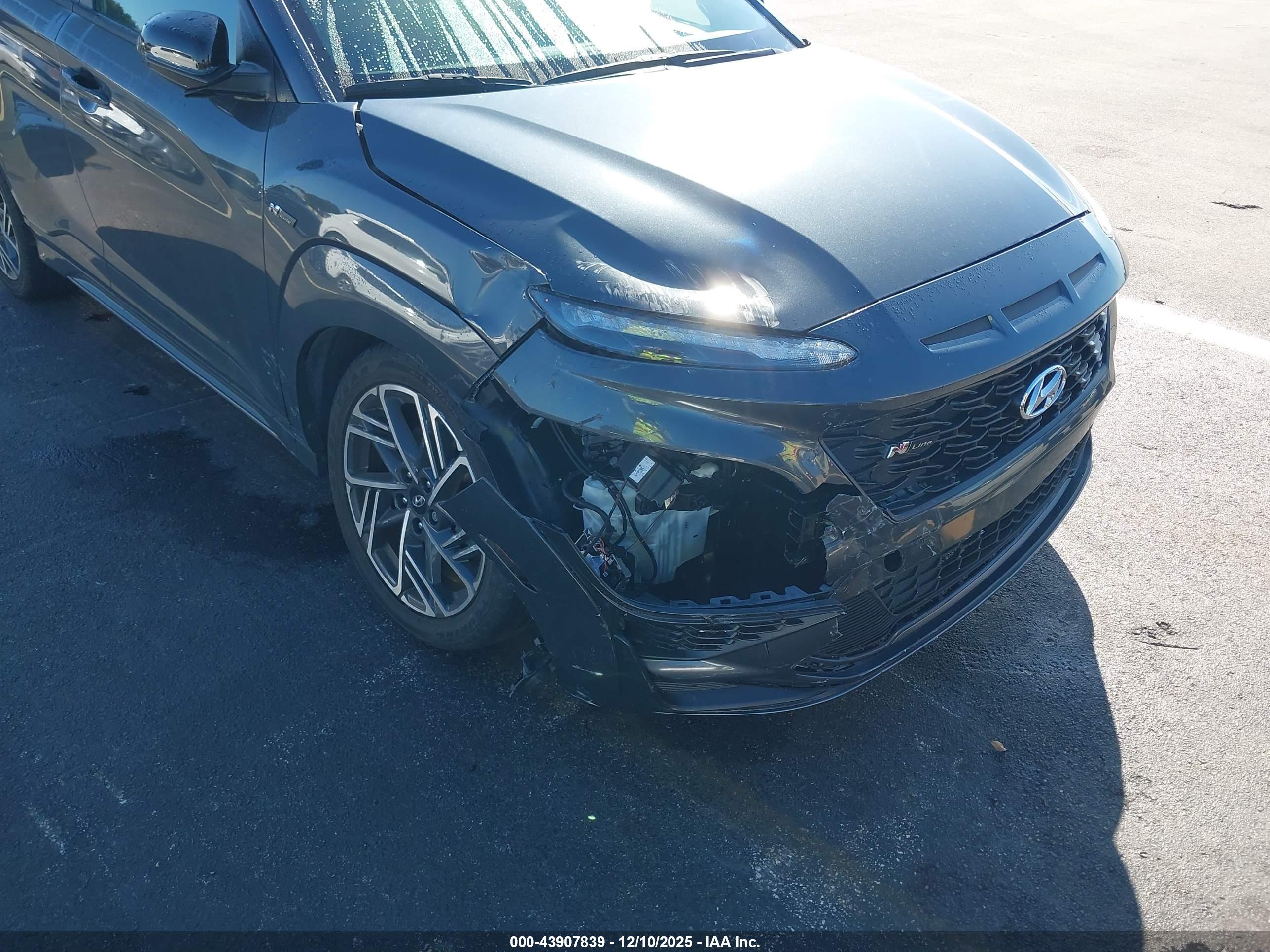 HYUNDAI KONA image 6
