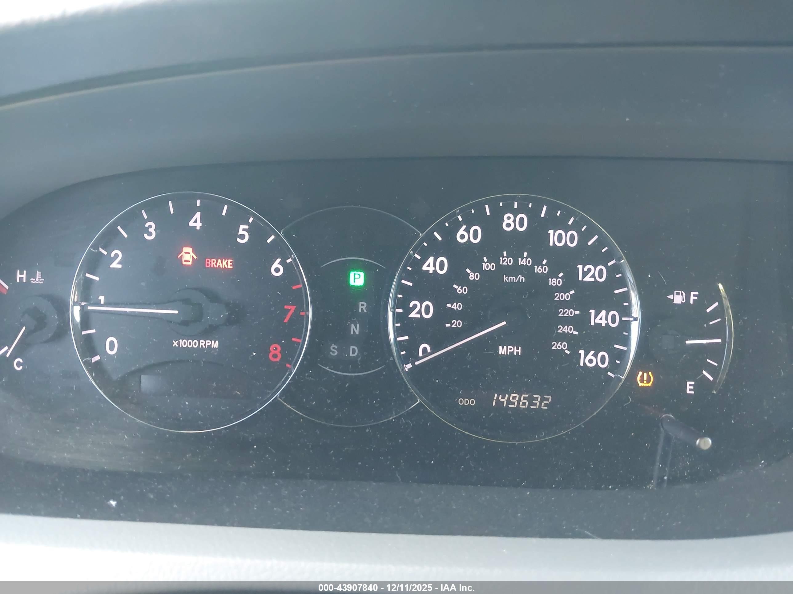 TOYOTA AVALON image 7