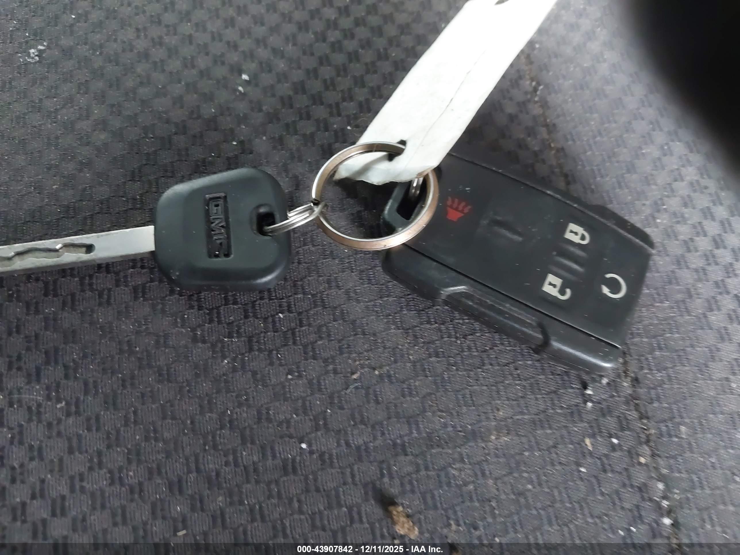 GMC SIERRA image 11