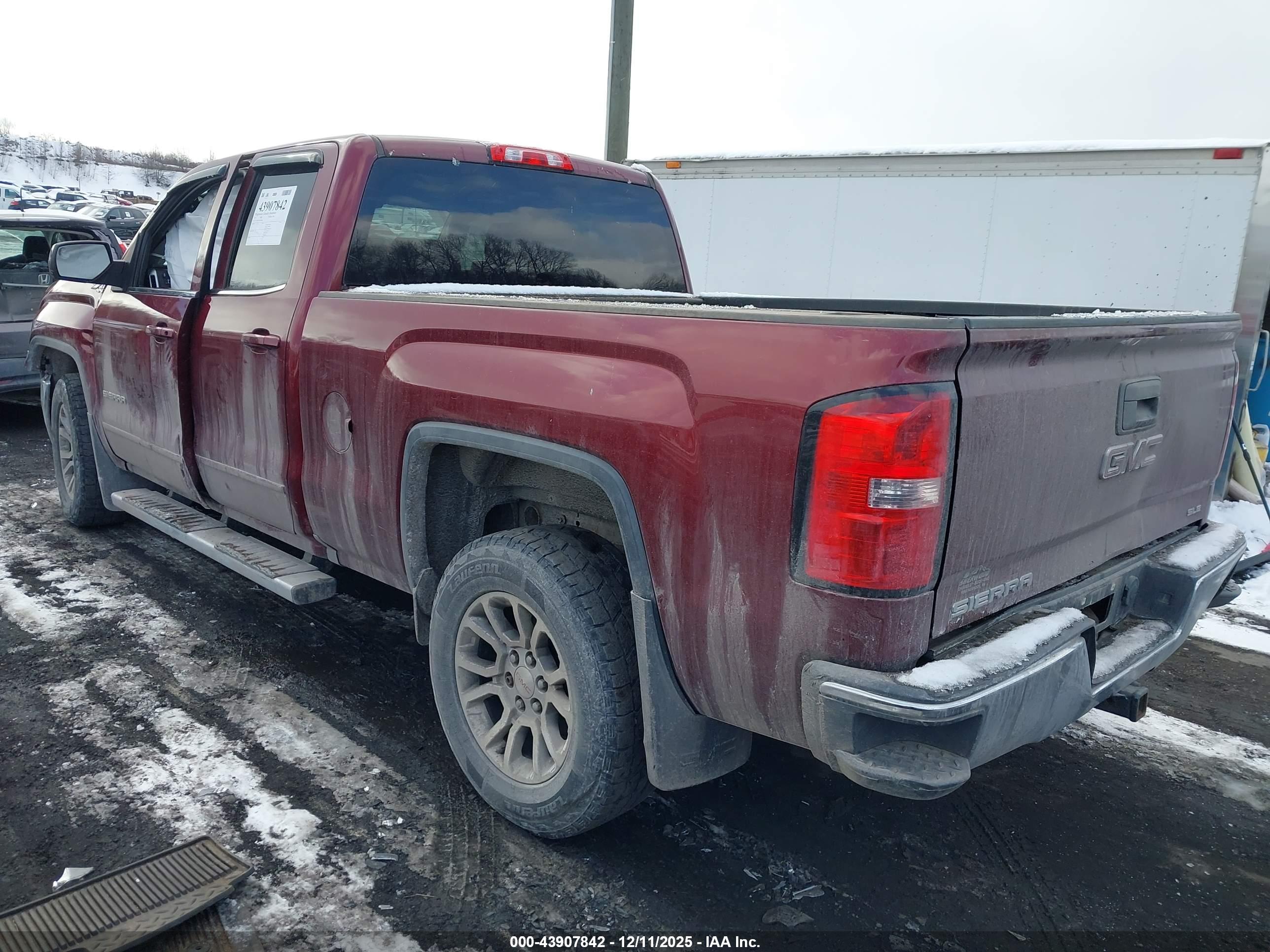 GMC SIERRA image 3