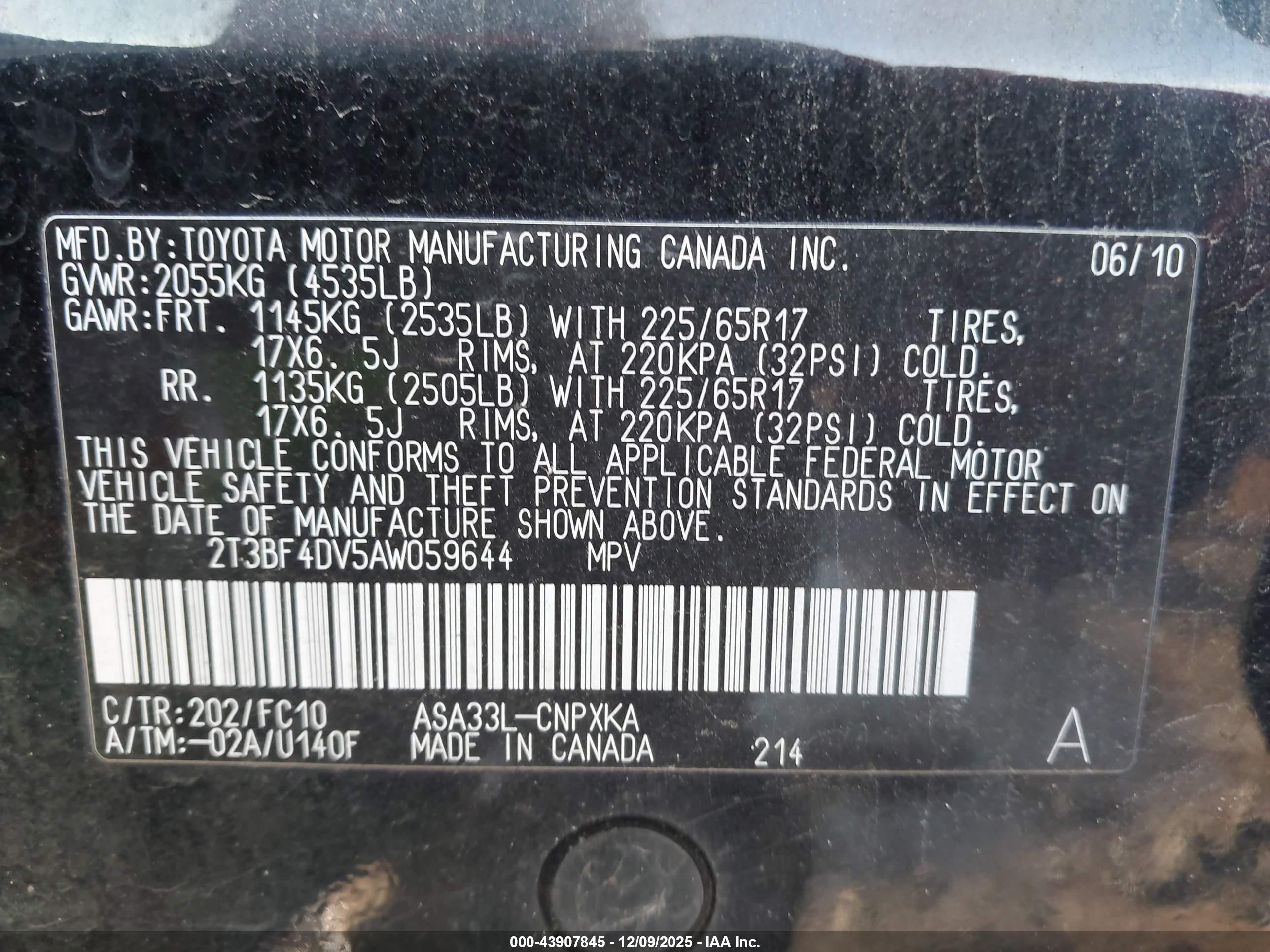 TOYOTA RAV4 image 9