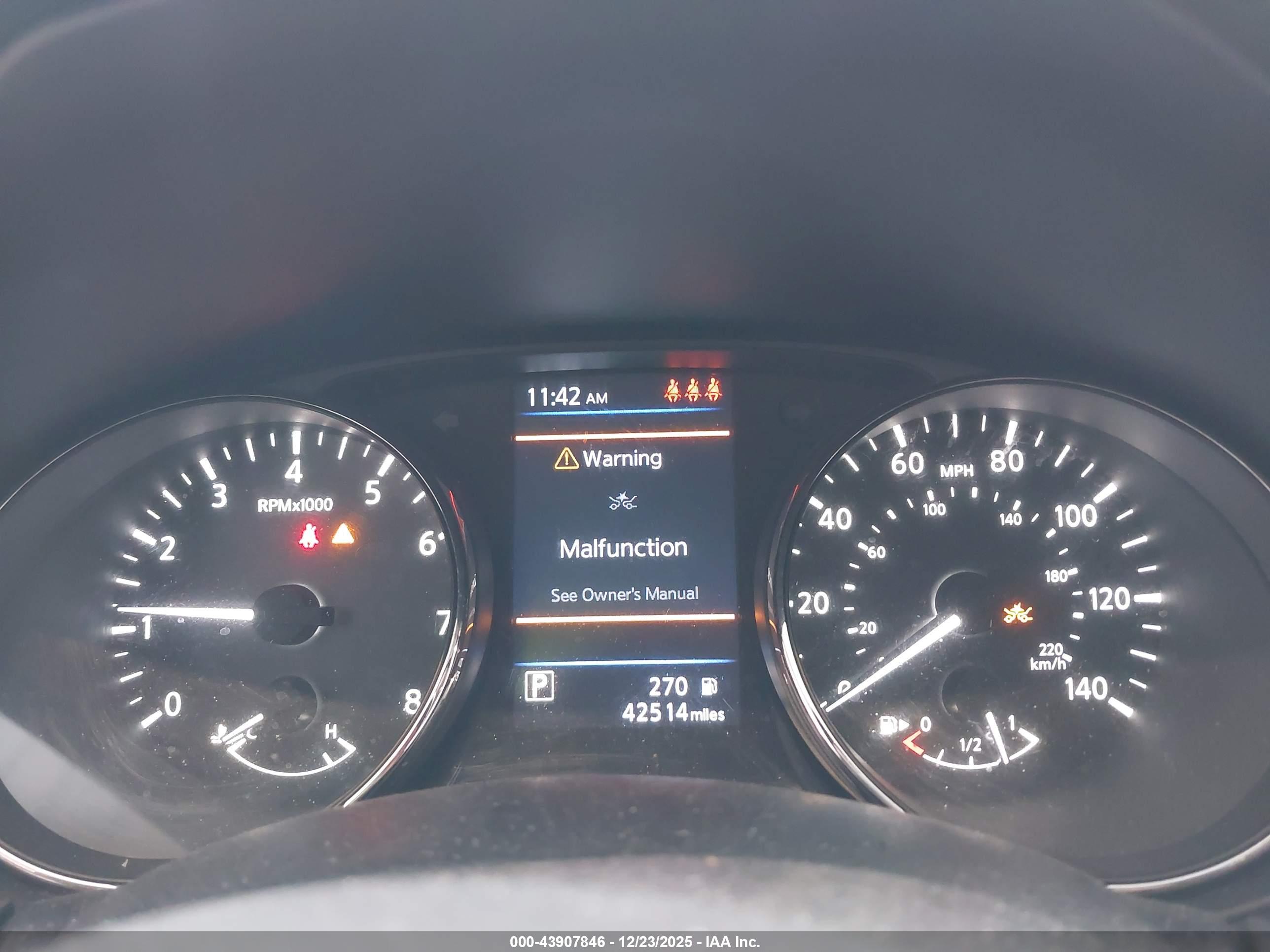 NISSAN ROGUE image 7