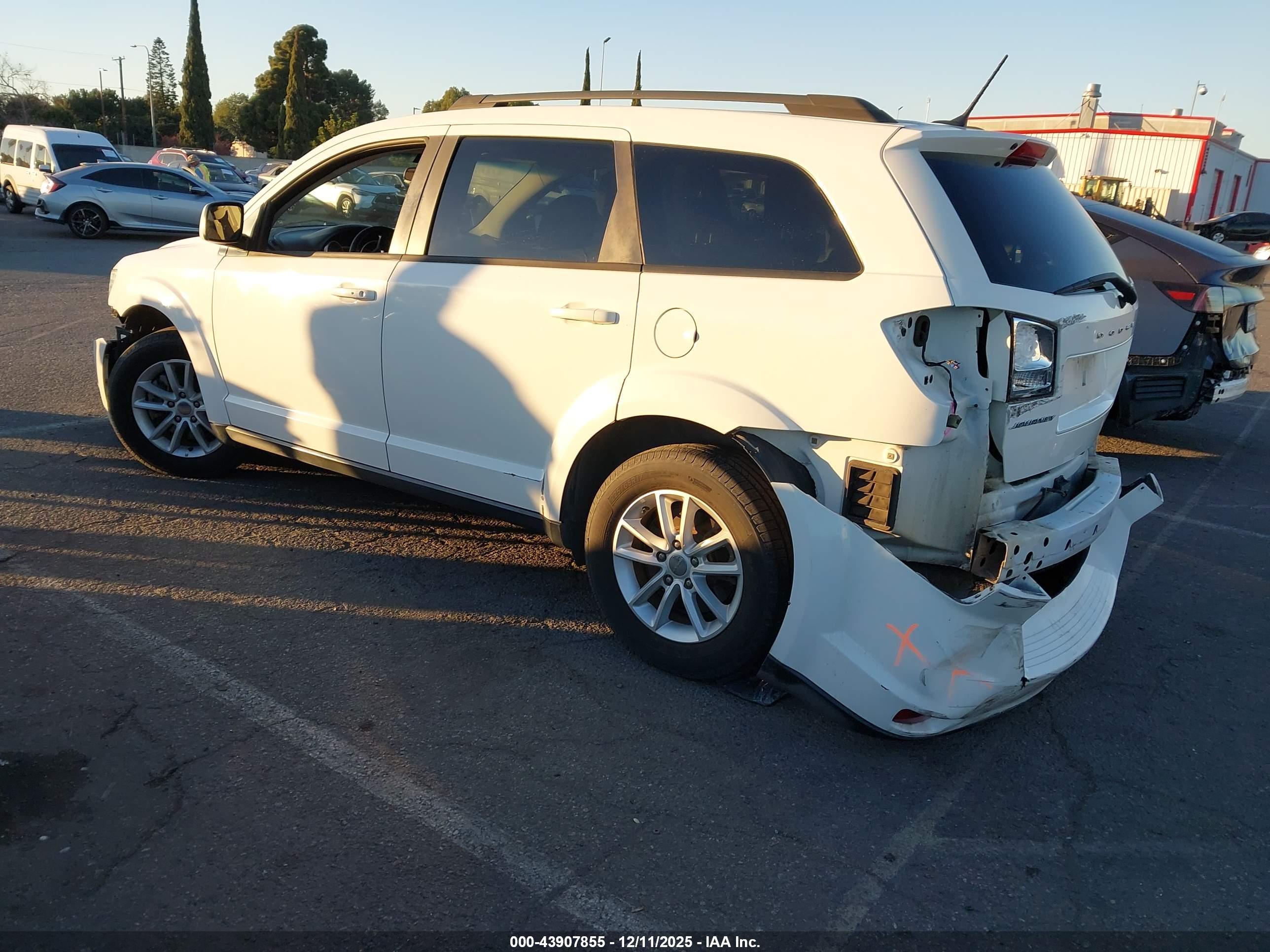 DODGE JOURNEY image 3