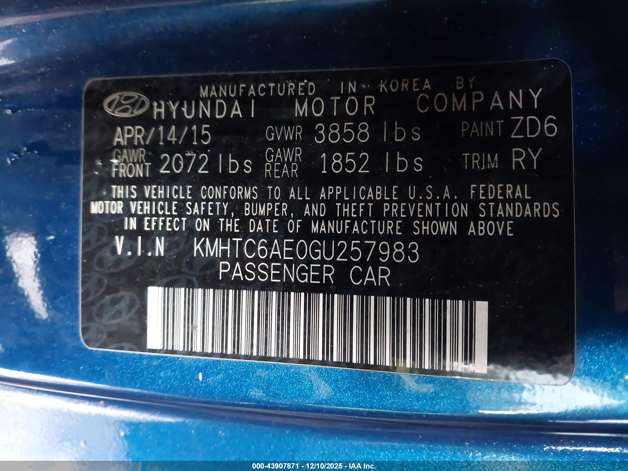 HYUNDAI VELOSTER image 9