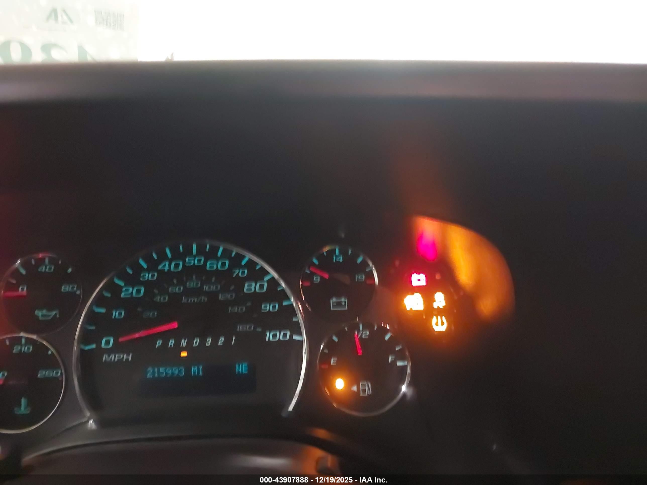 CHEVROLET EXPRESS image 7