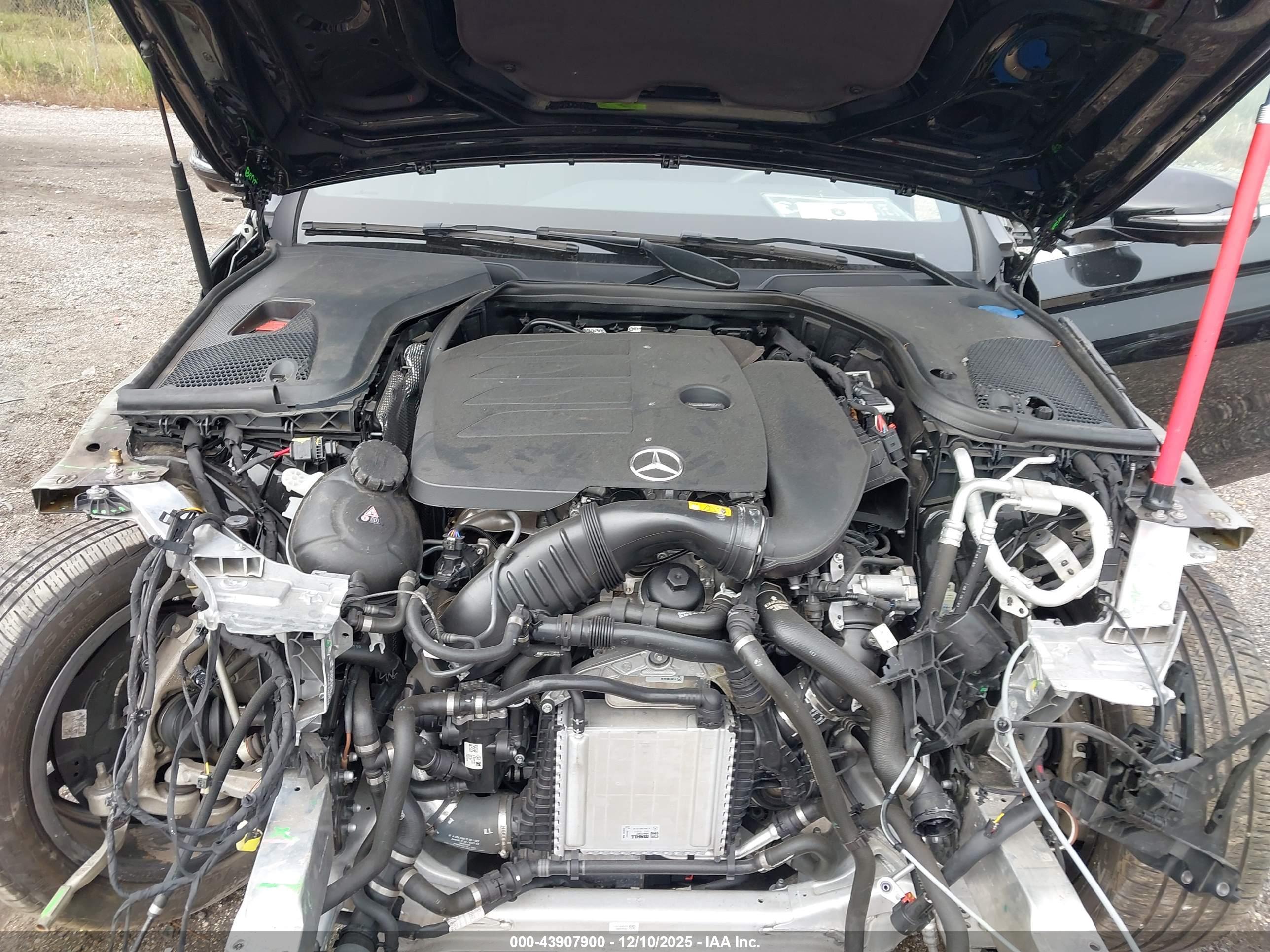 MERCEDES-BENZ E image 10