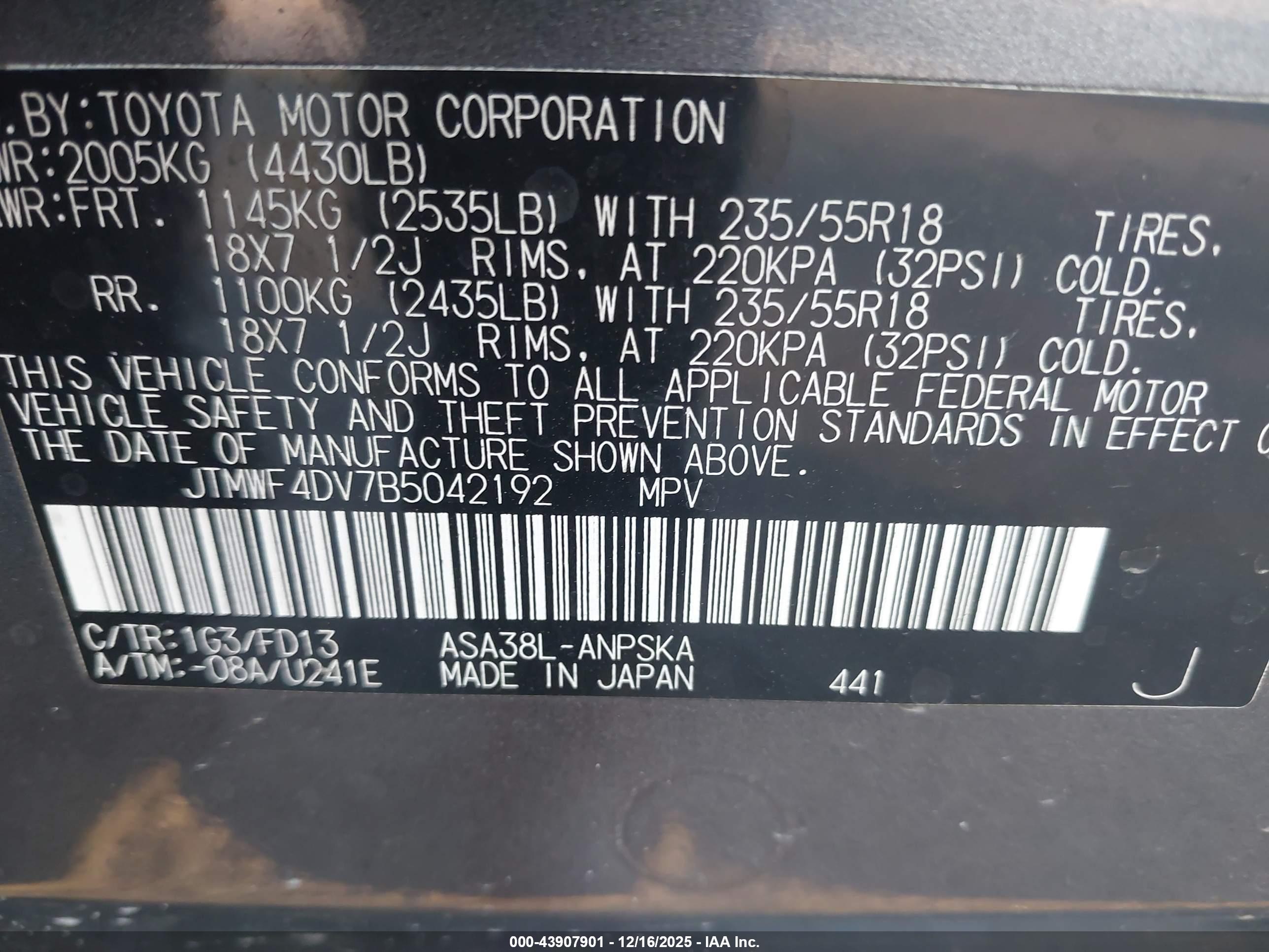 TOYOTA RAV4 image 9
