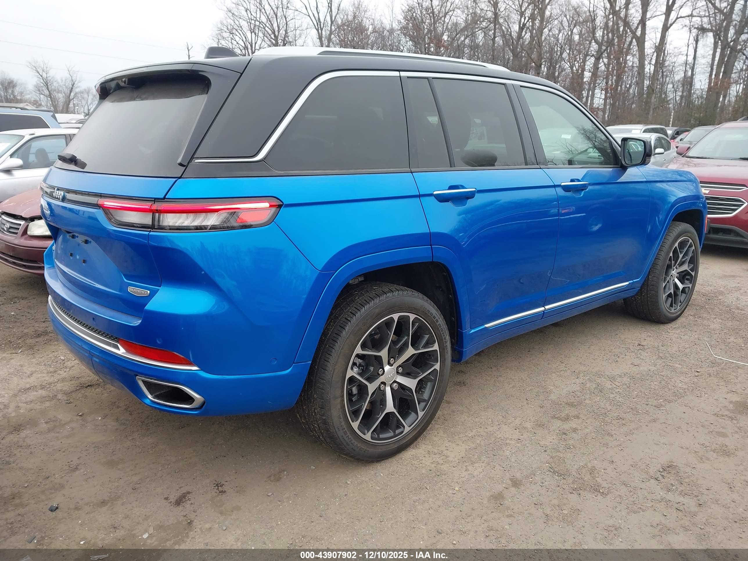 JEEP GRAND image 4