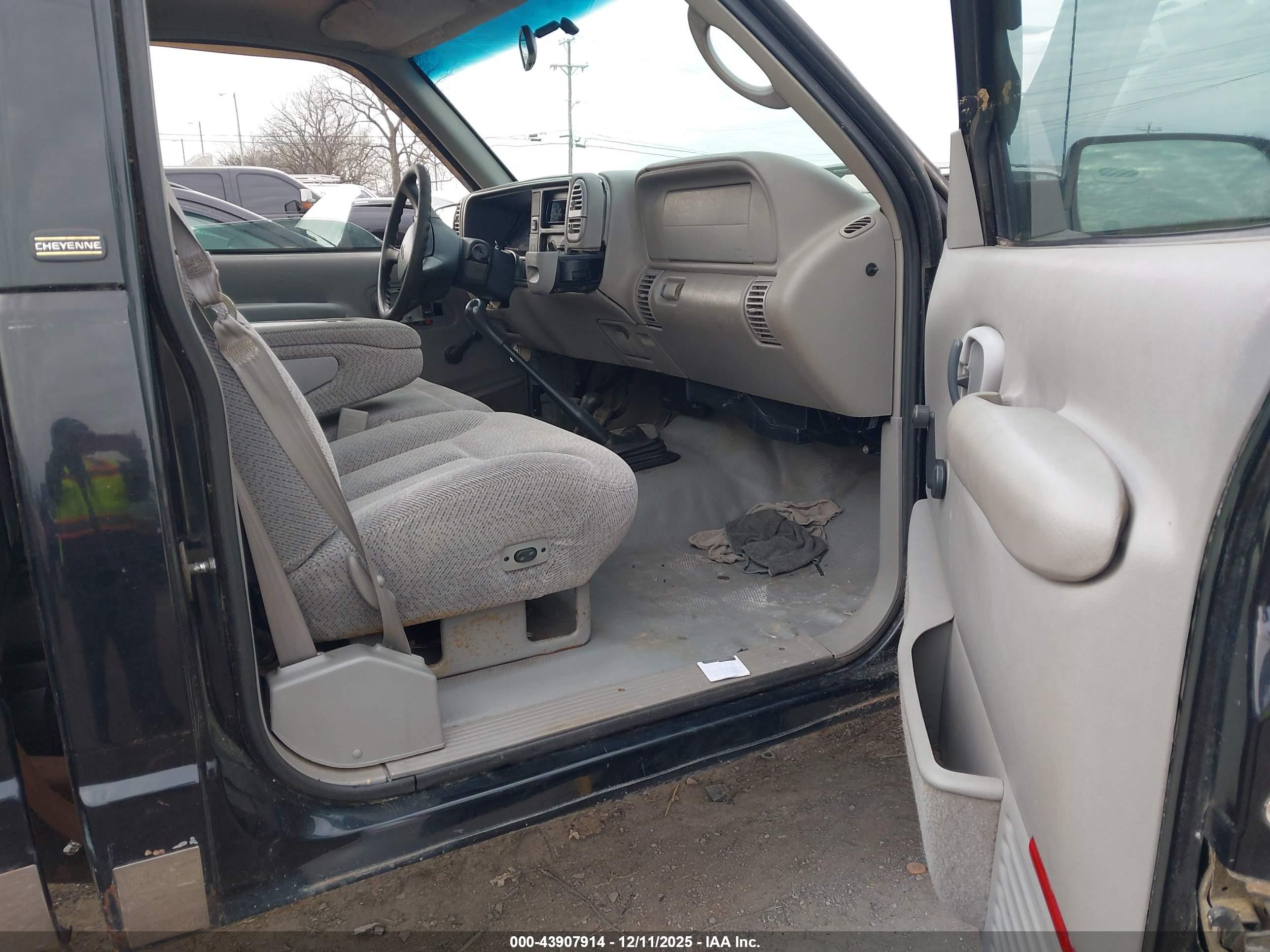 CHEVROLET K1500 image 5