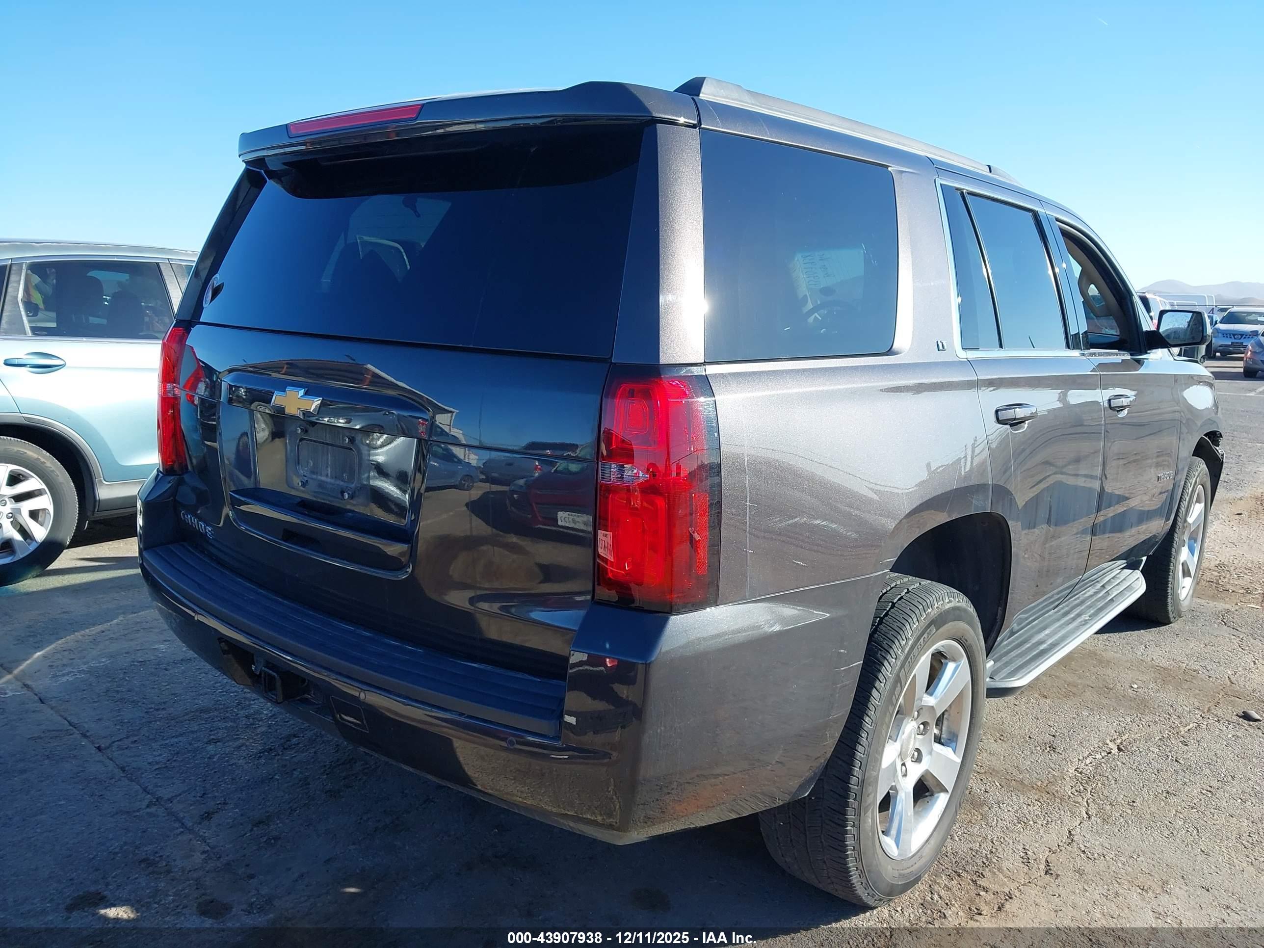 CHEVROLET TAHOE image 4