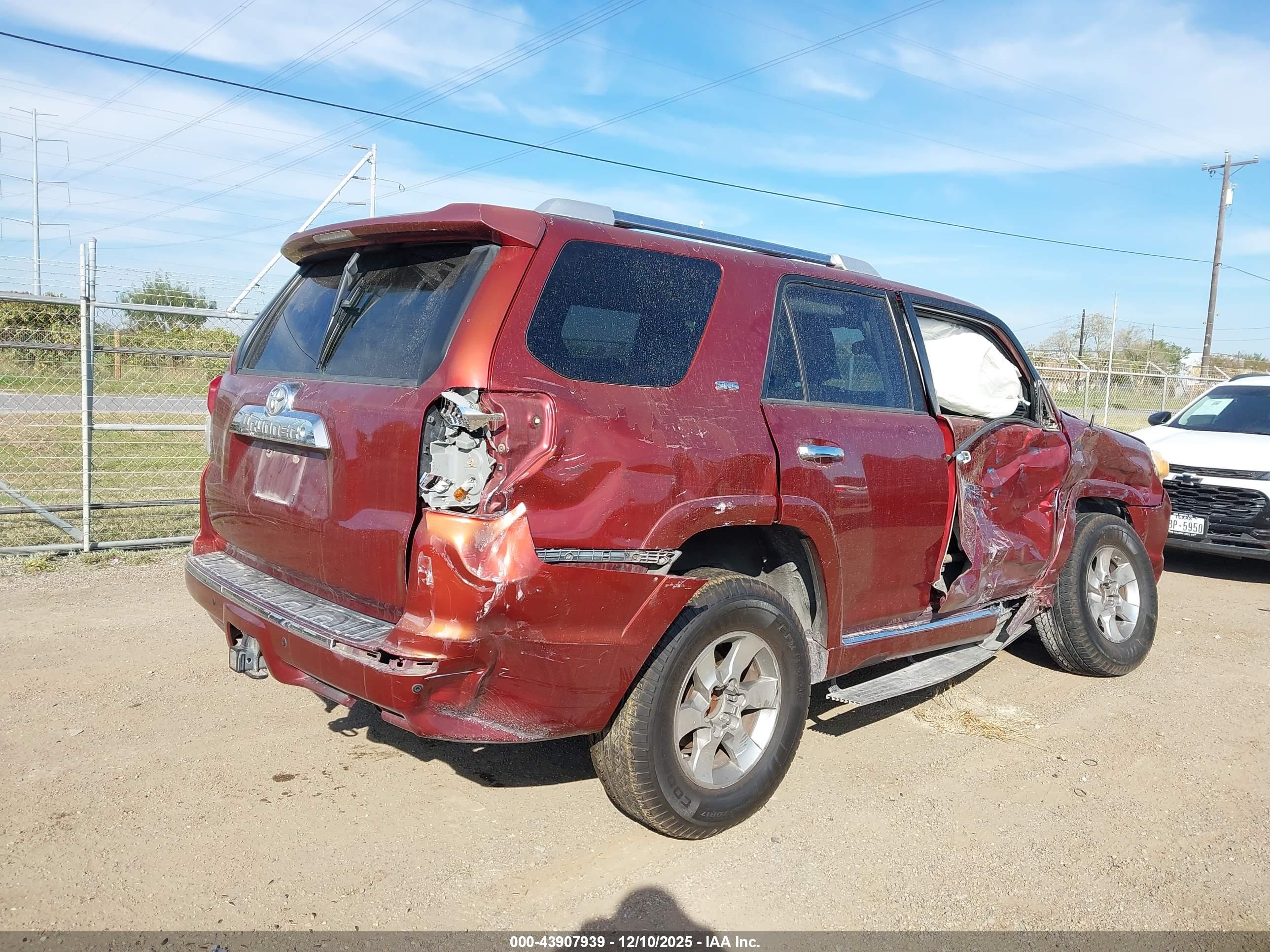 TOYOTA 4RUNNER image 4