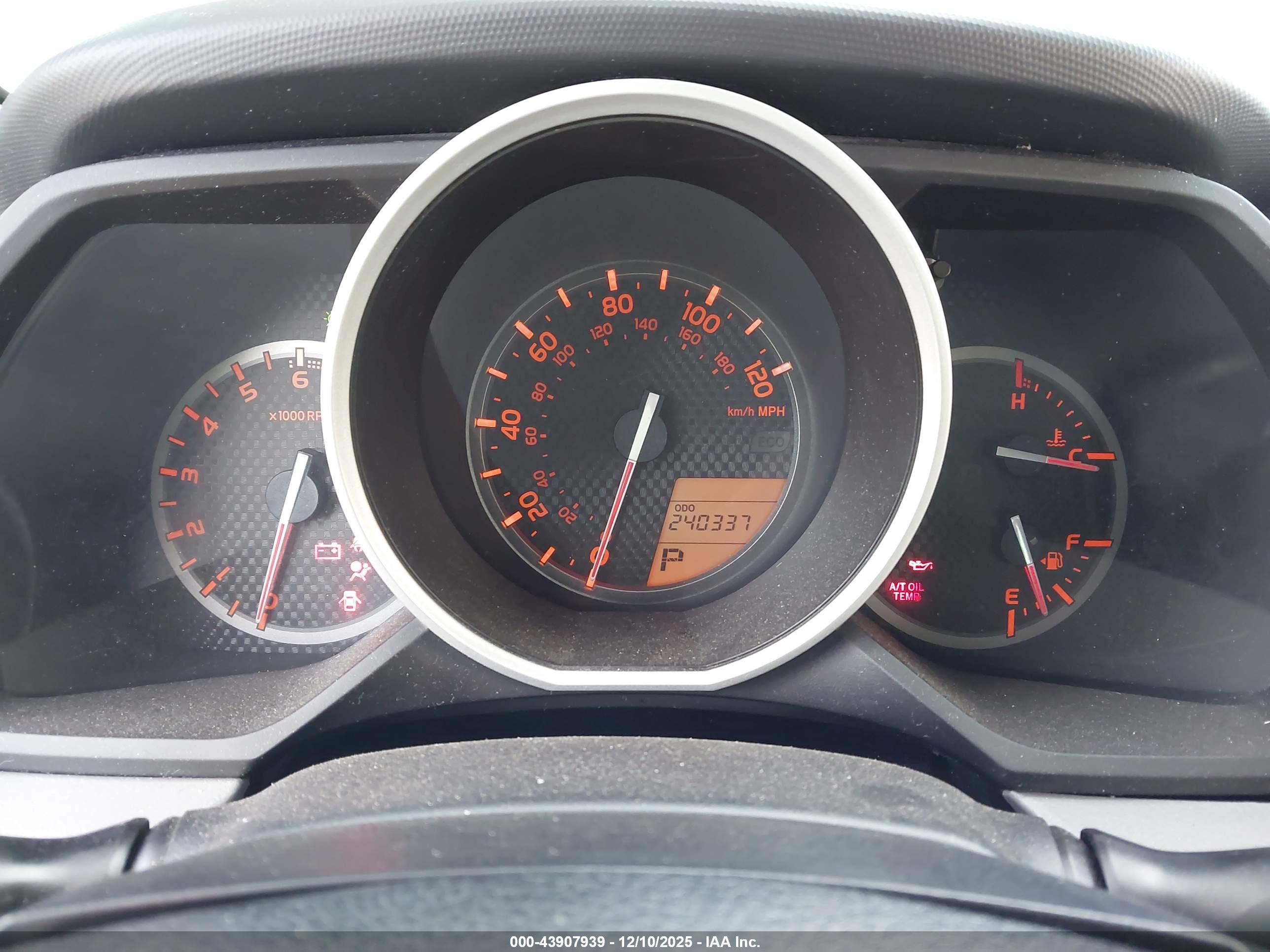 TOYOTA 4RUNNER image 7