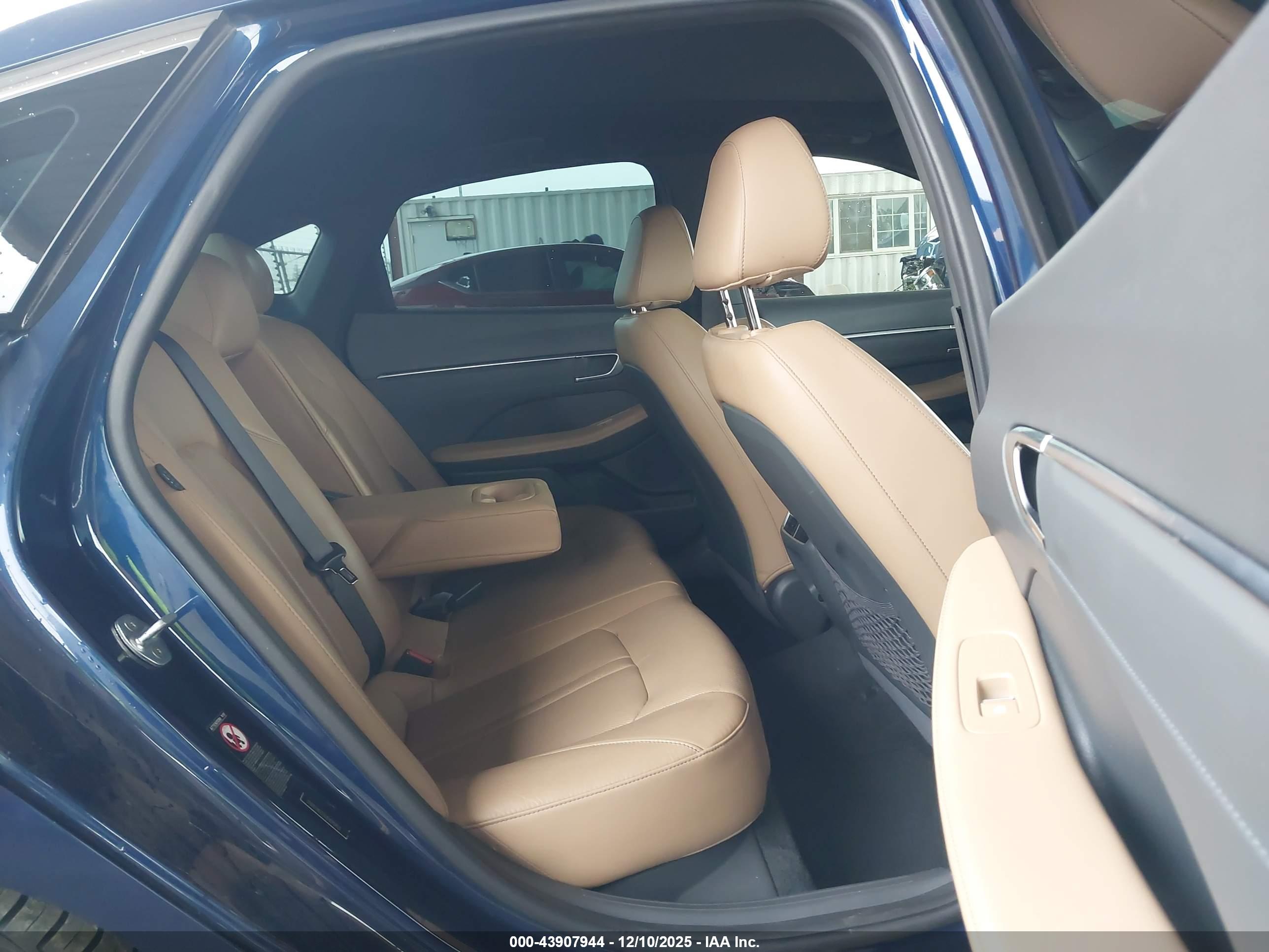 HYUNDAI SONATA image 8