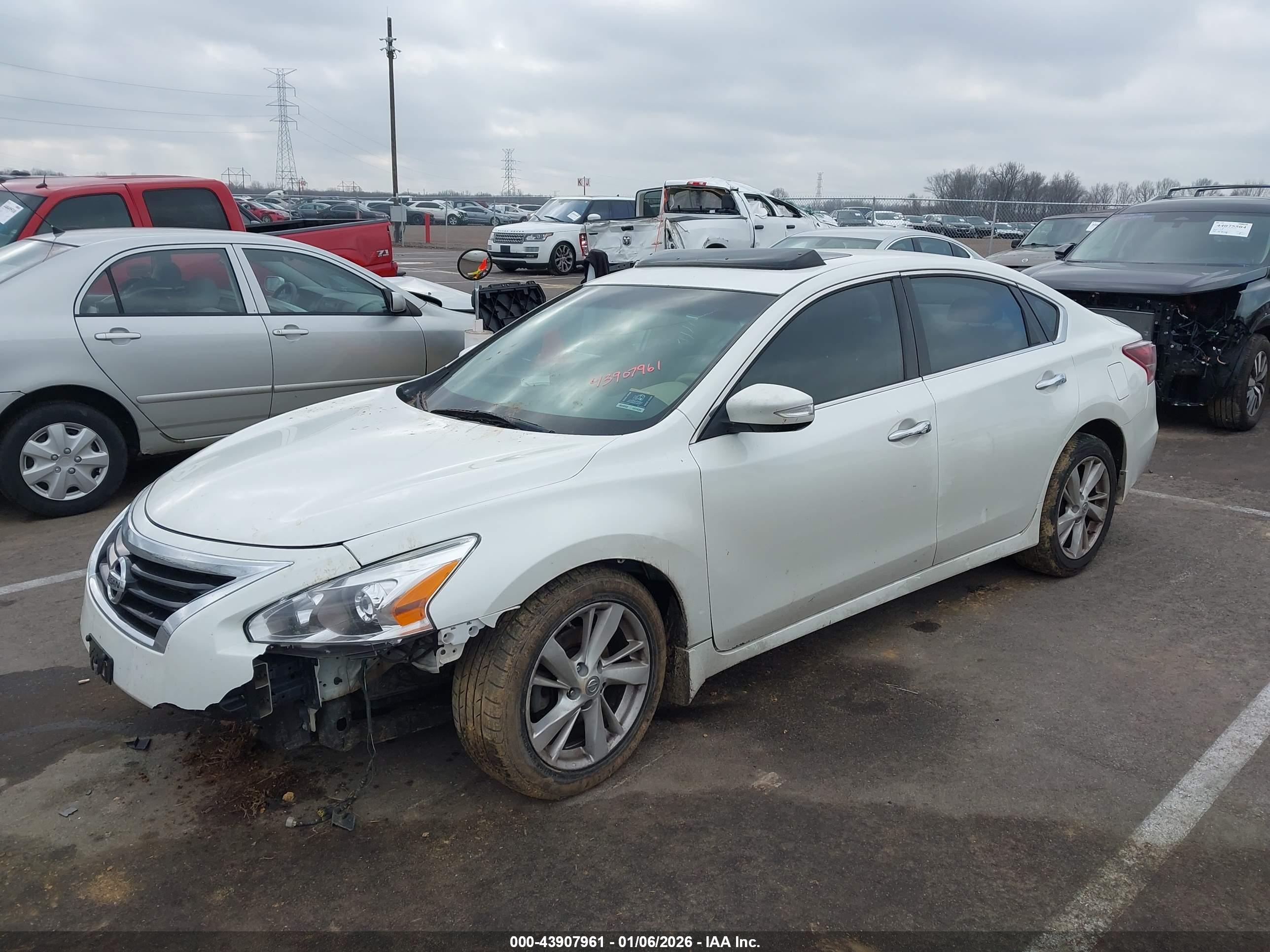 NISSAN ALTIMA image 2