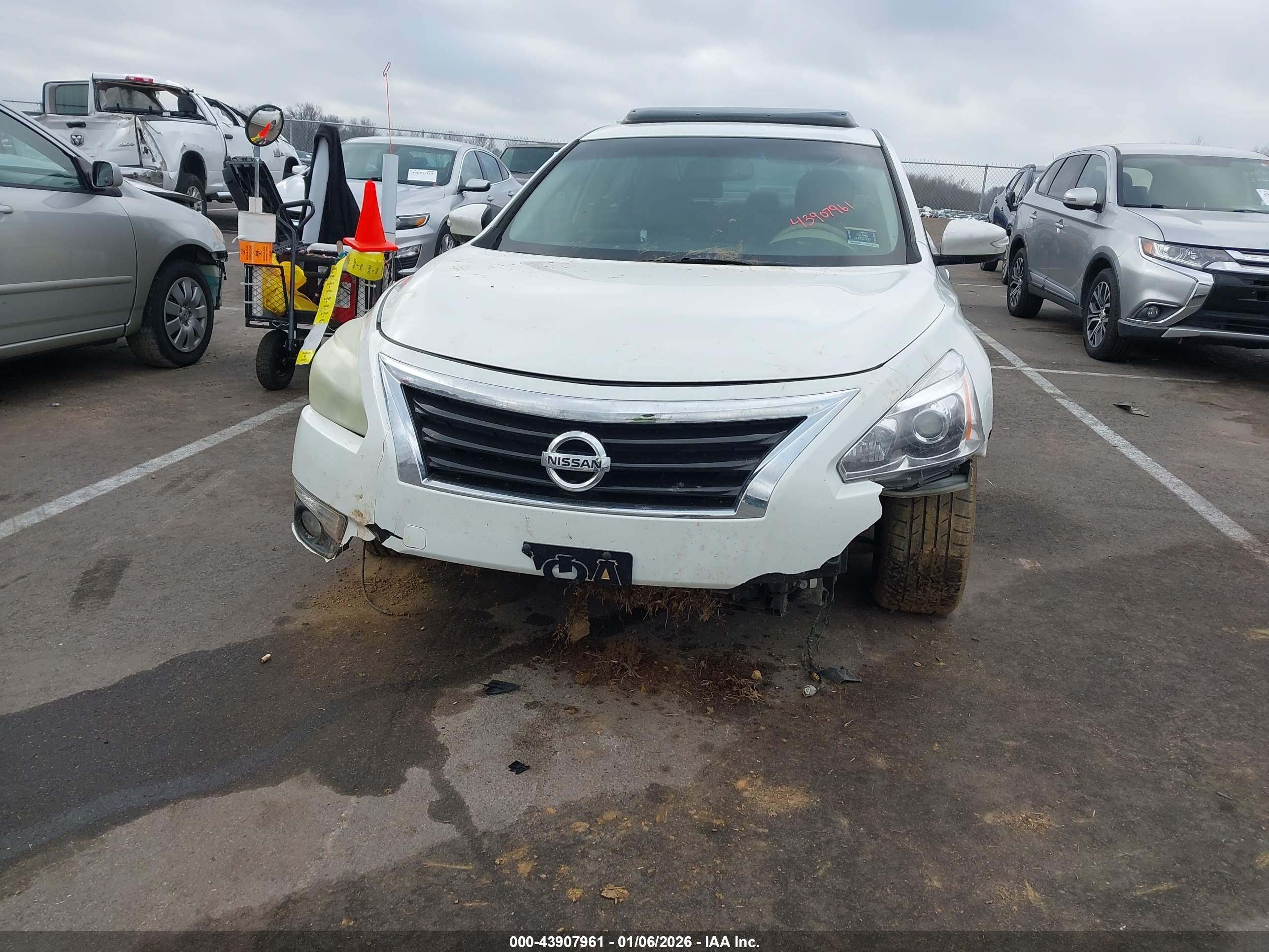 NISSAN ALTIMA image 6