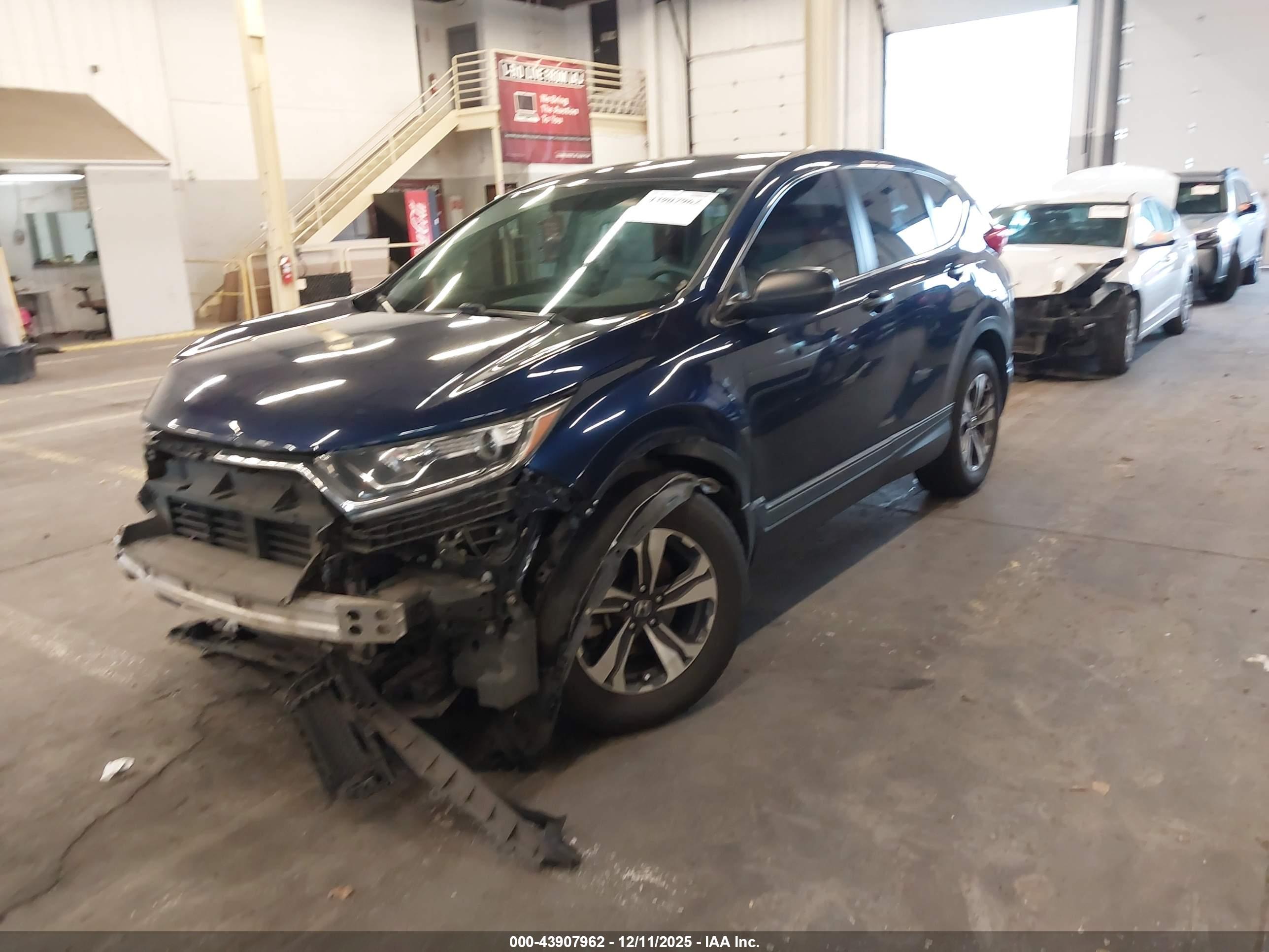 HONDA CR-V image 2