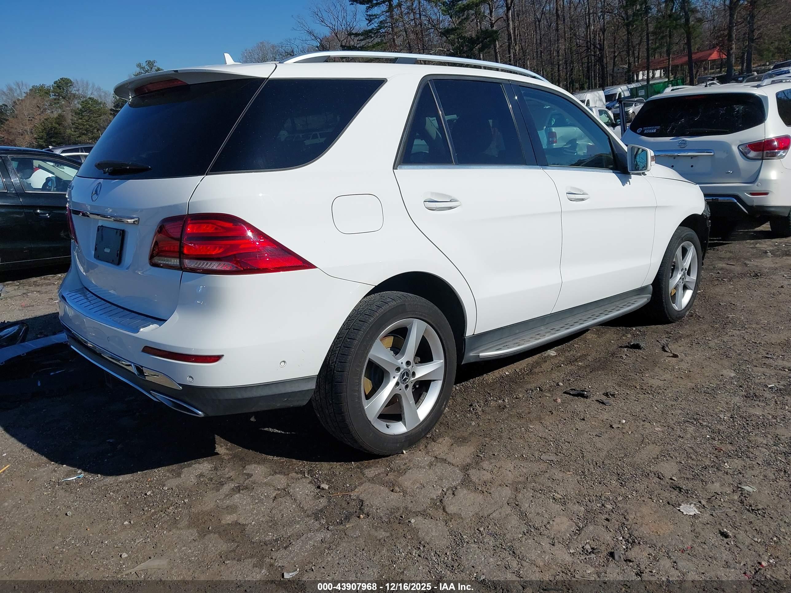 MERCEDES-BENZ GLE image 4