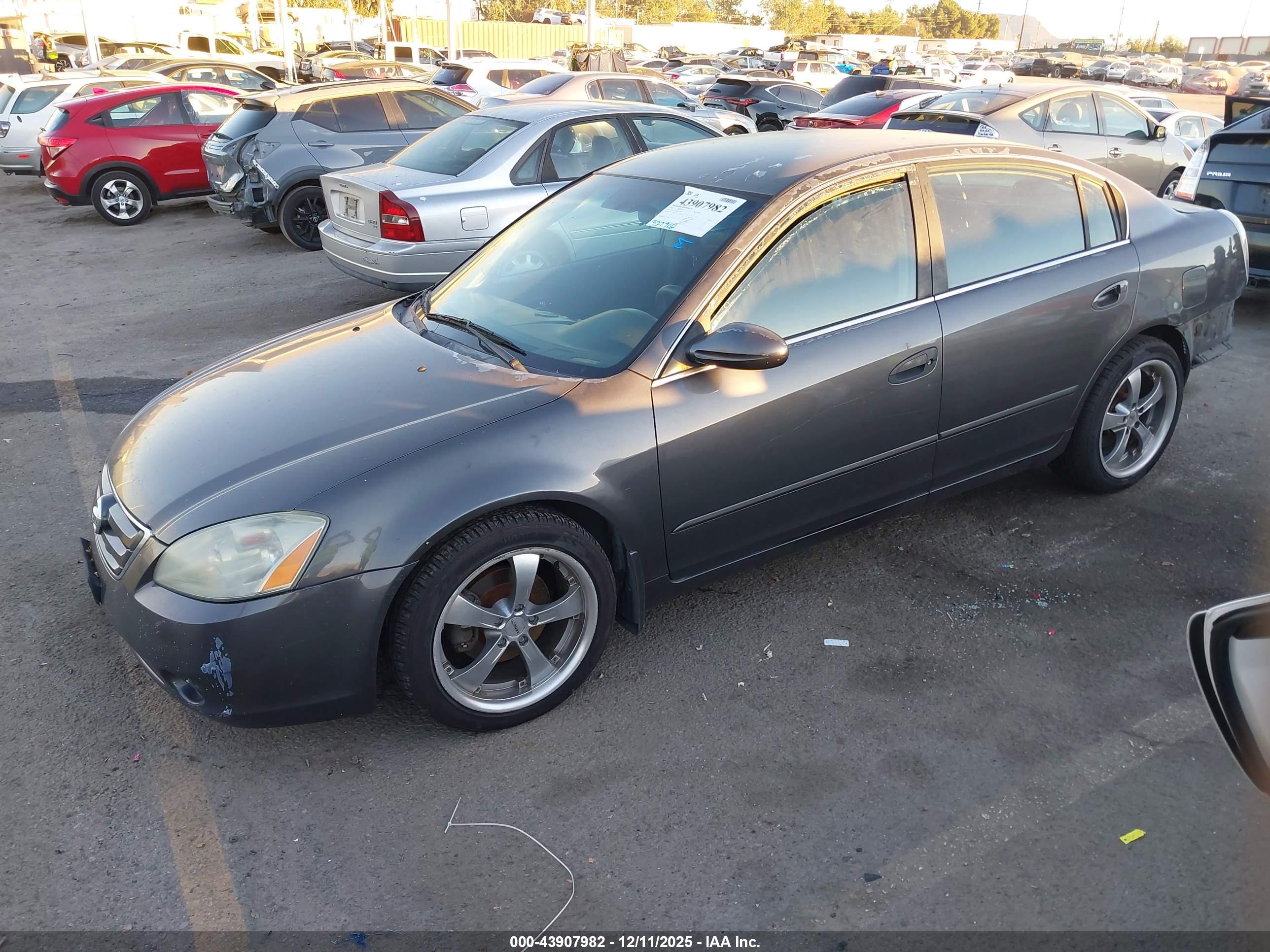 NISSAN ALTIMA image 2