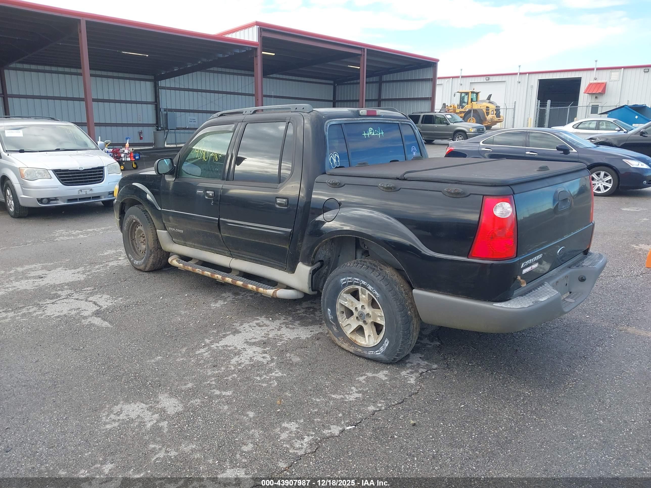 FORD EXPLORER image 3
