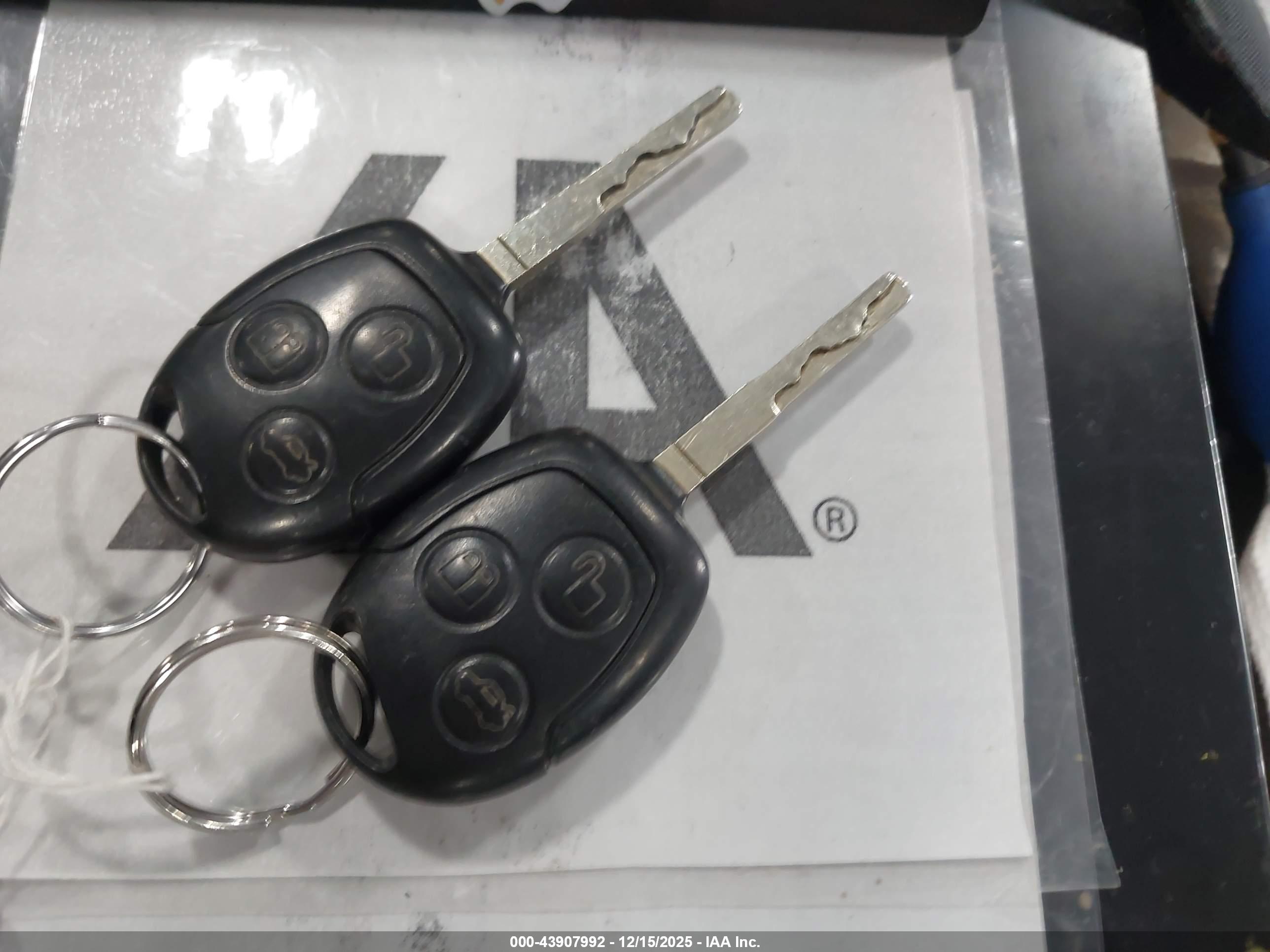 FORD FIESTA image 11