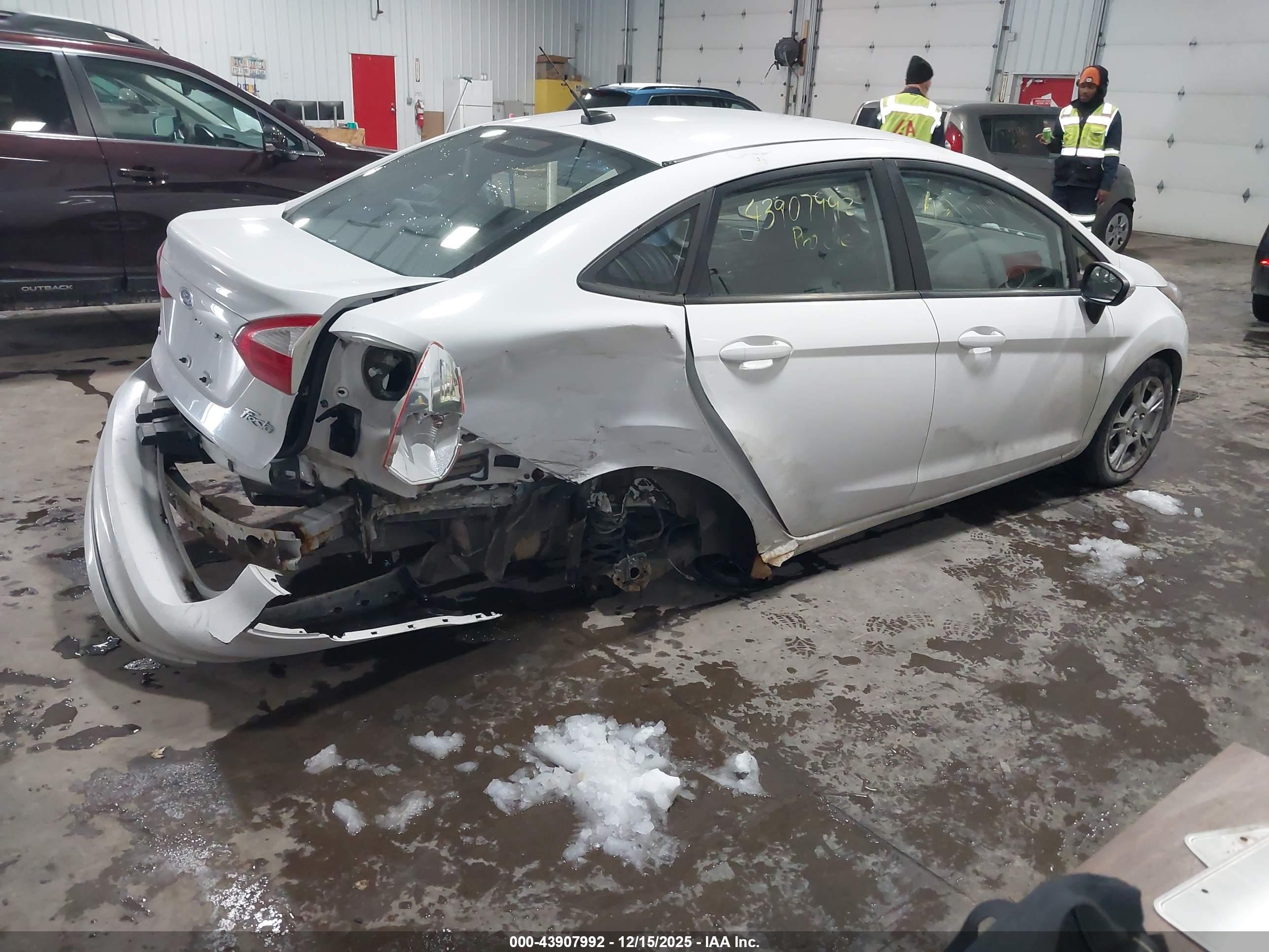 FORD FIESTA image 4