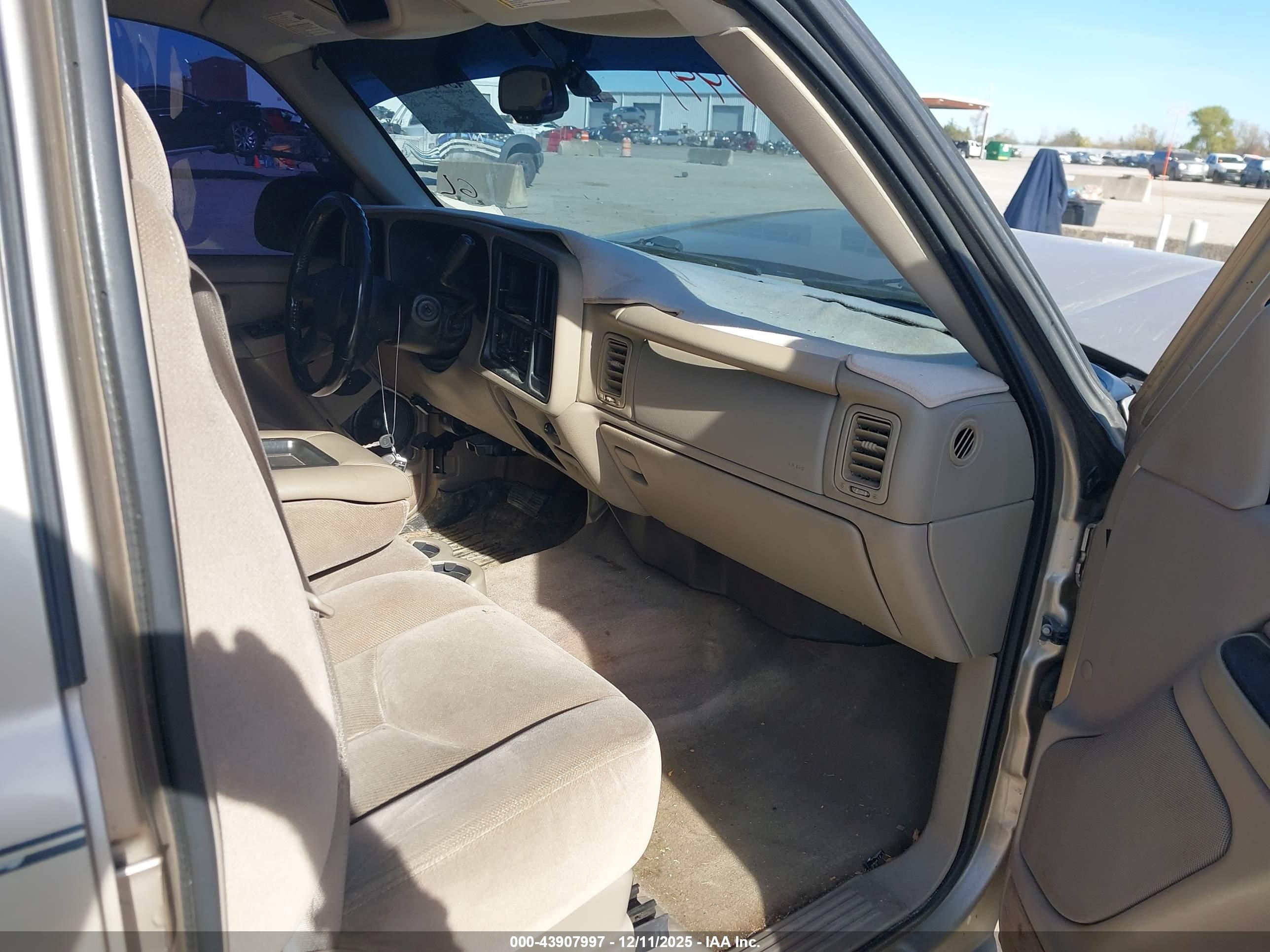 GMC SIERRA image 5