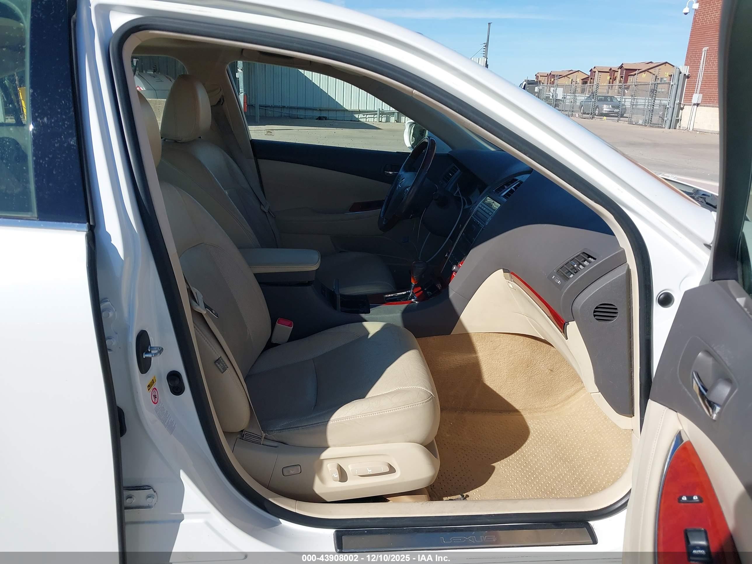 LEXUS ES image 5