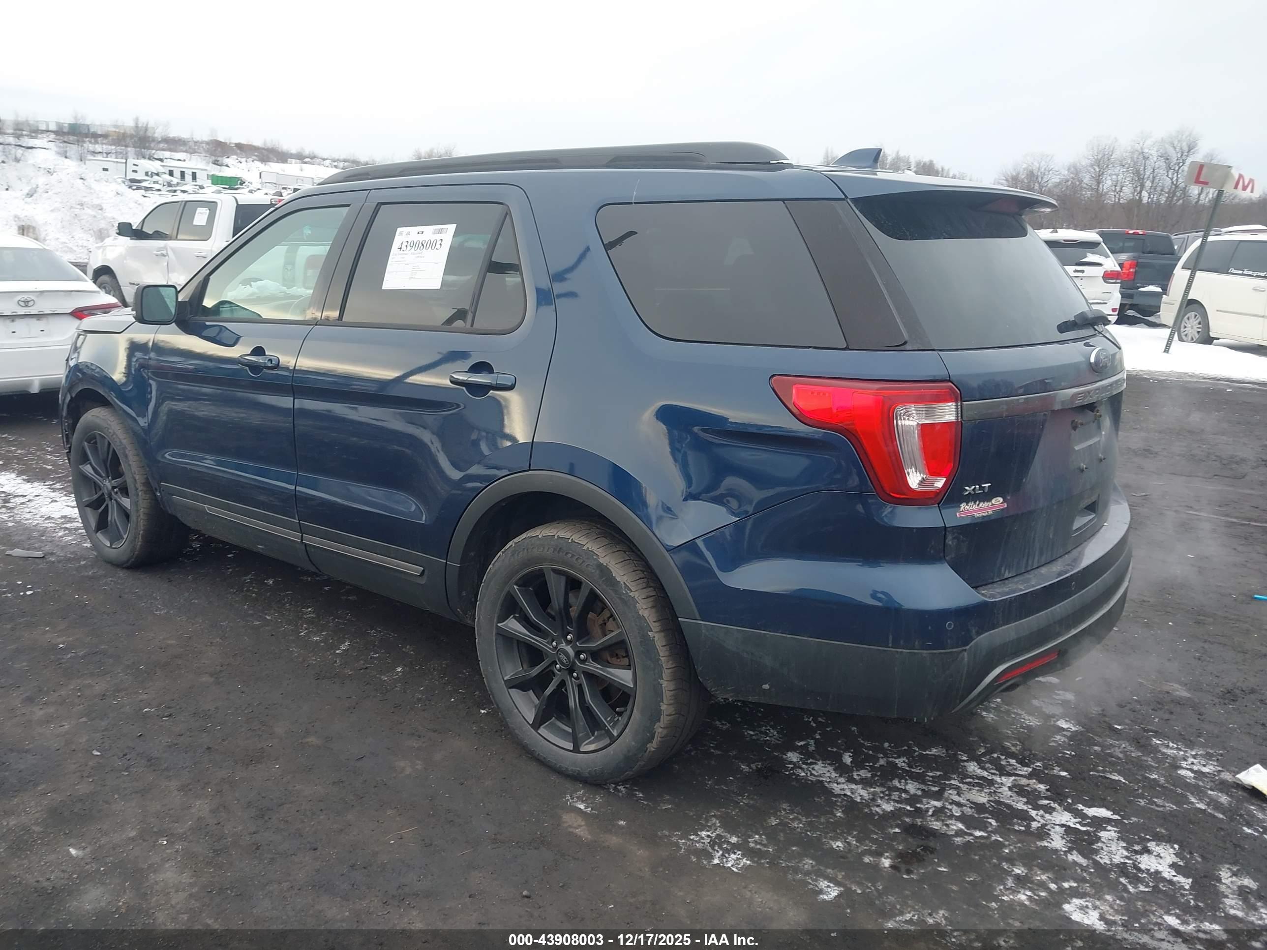 FORD EXPLORER image 3