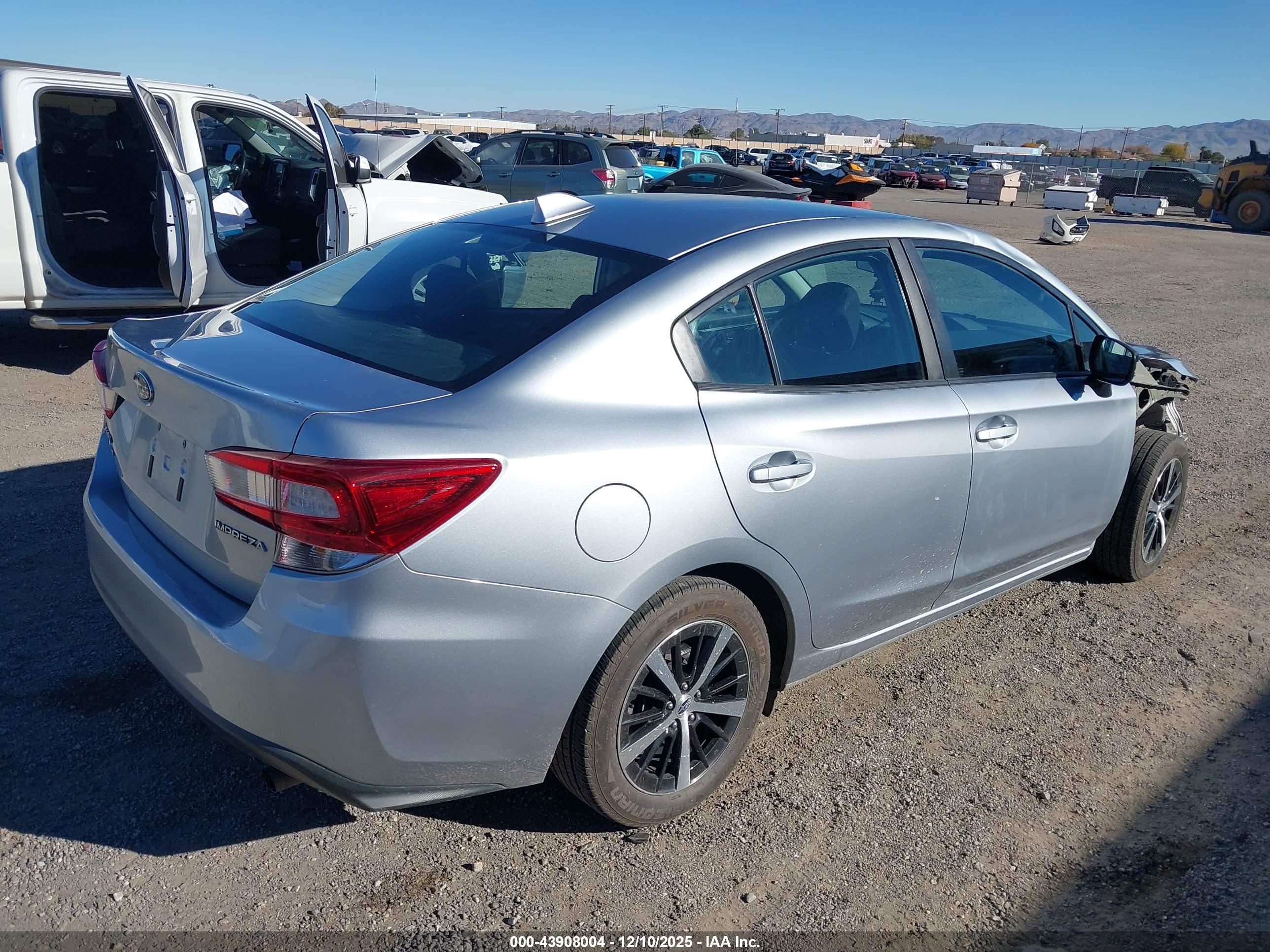 SUBARU IMPREZA image 4