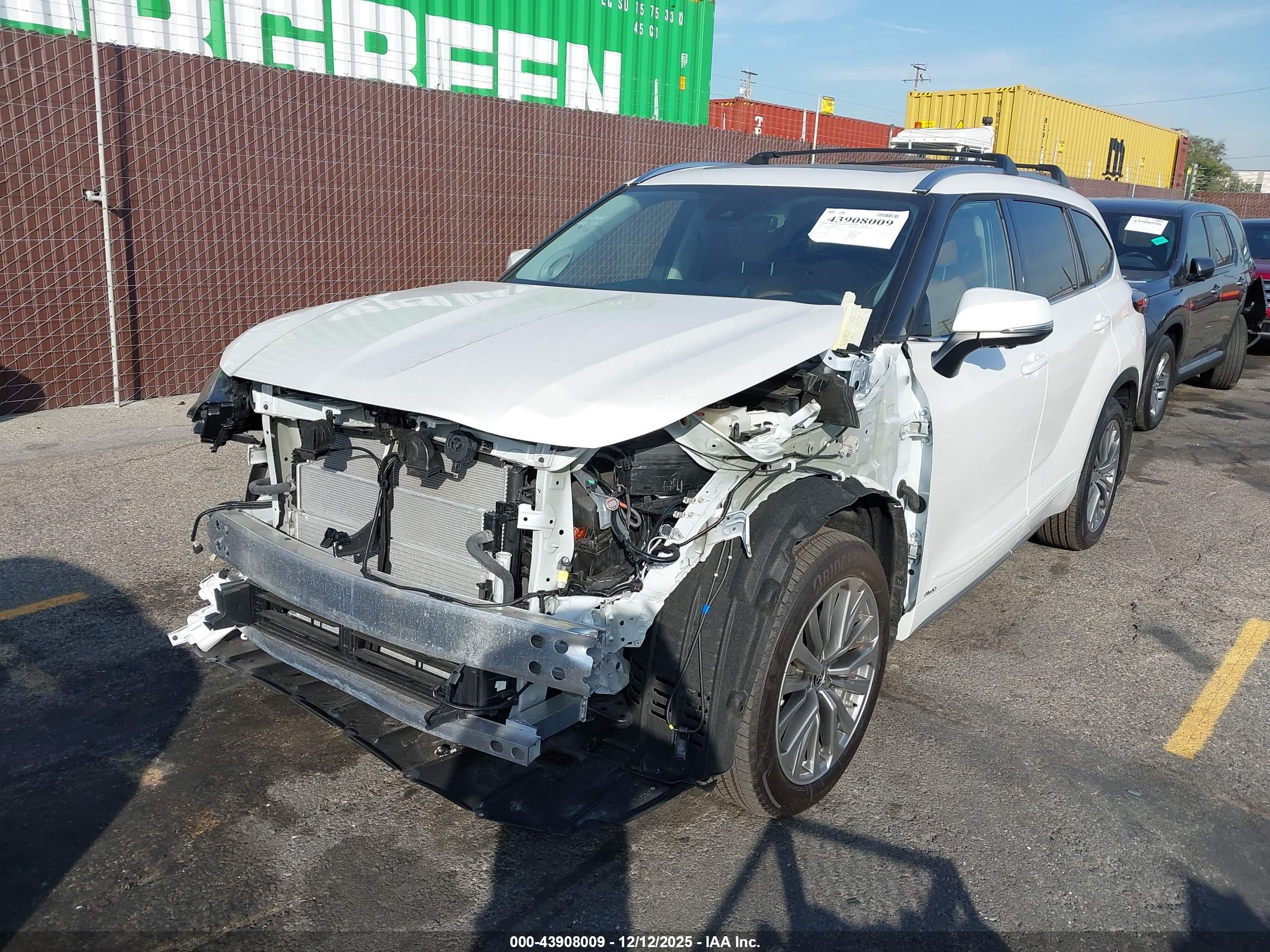TOYOTA HIGHLANDER image 2