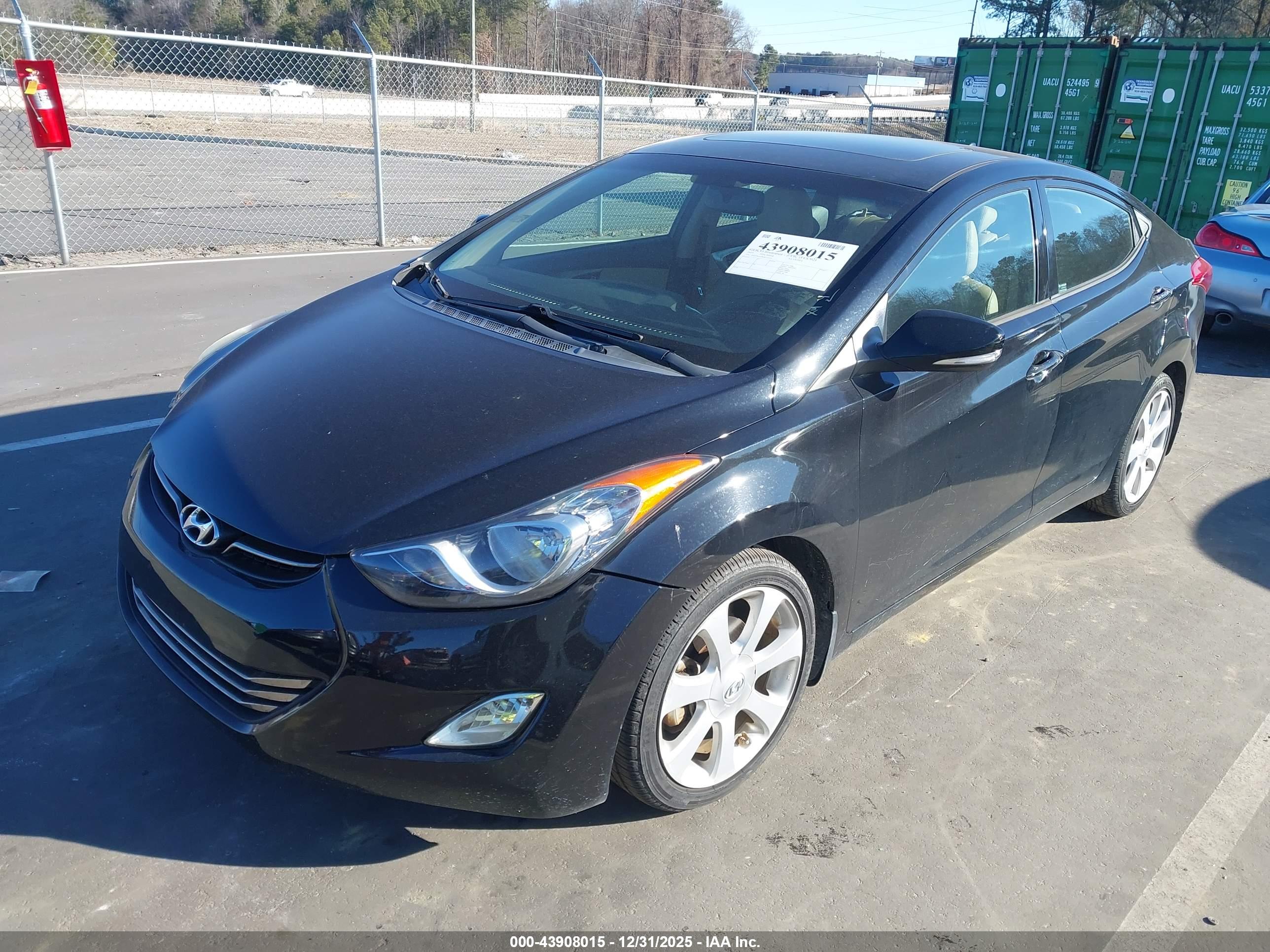 HYUNDAI ELANTRA image 2