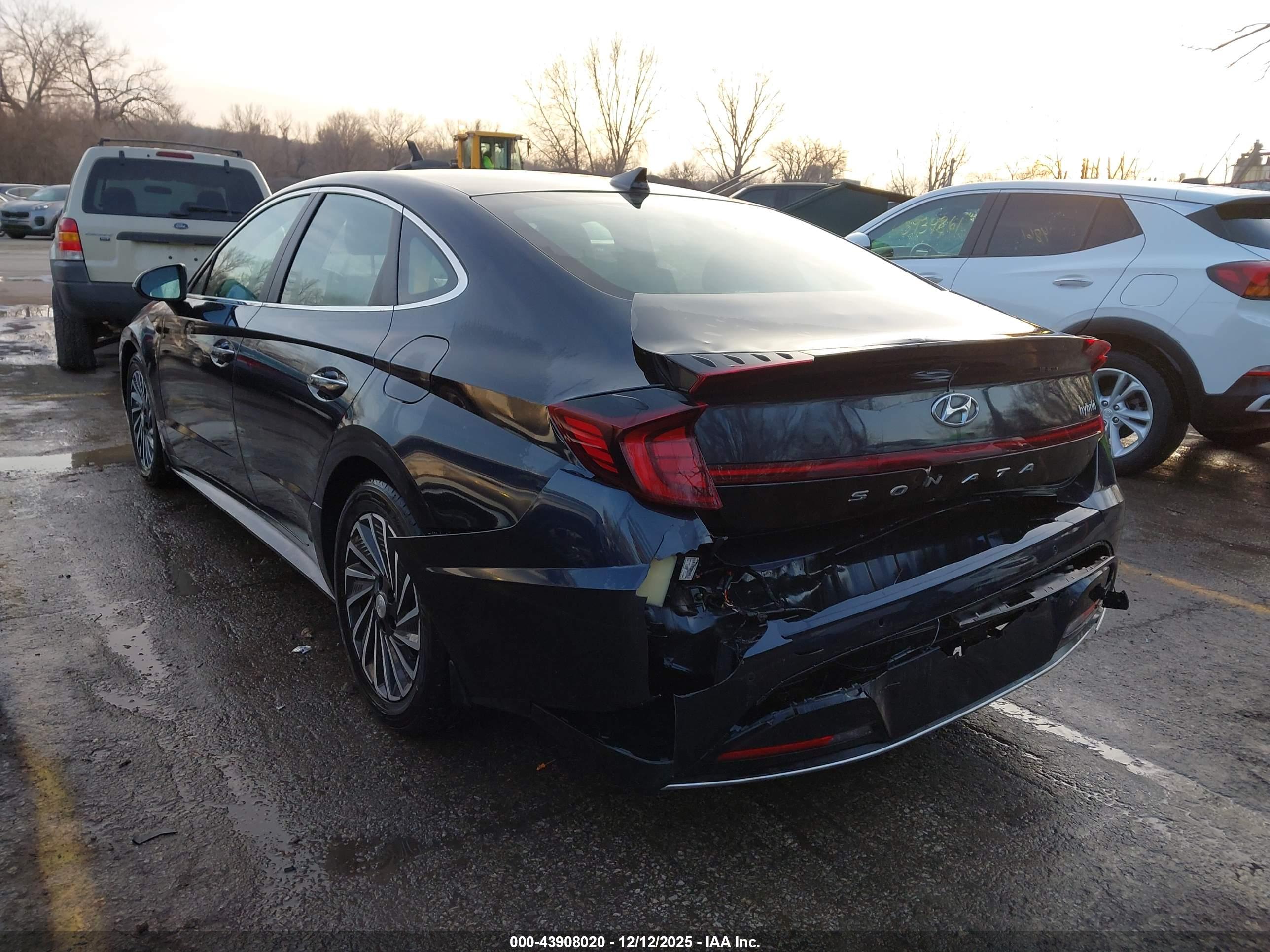 HYUNDAI SONATA image 3