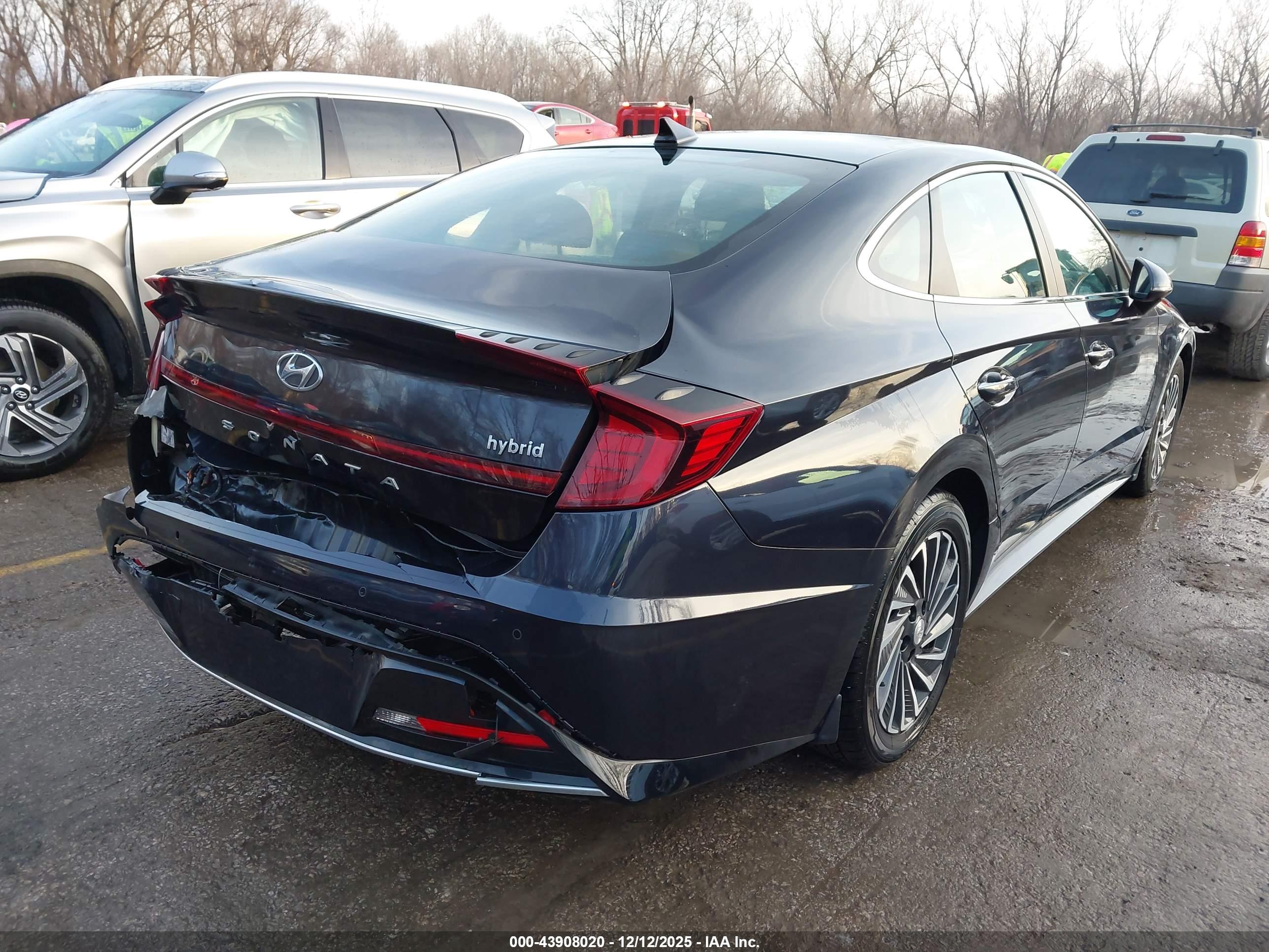 HYUNDAI SONATA image 4