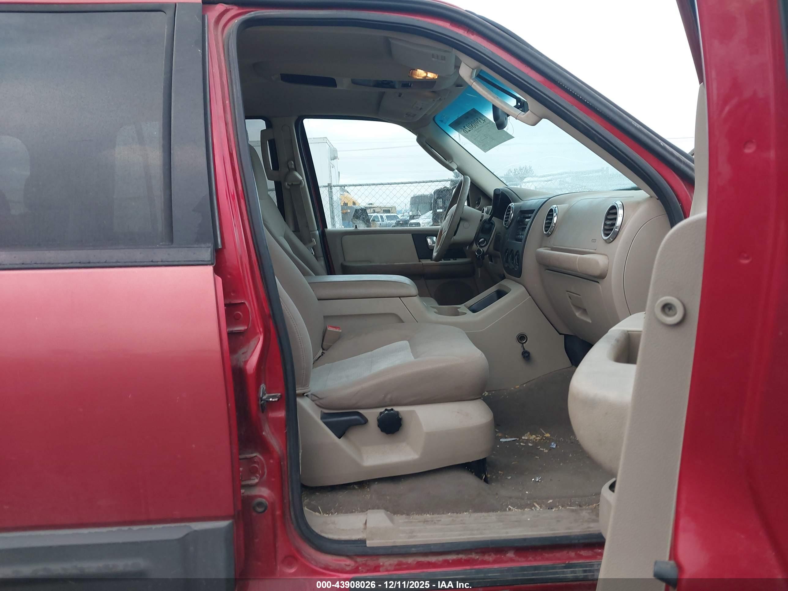 FORD EXPEDITION image 5