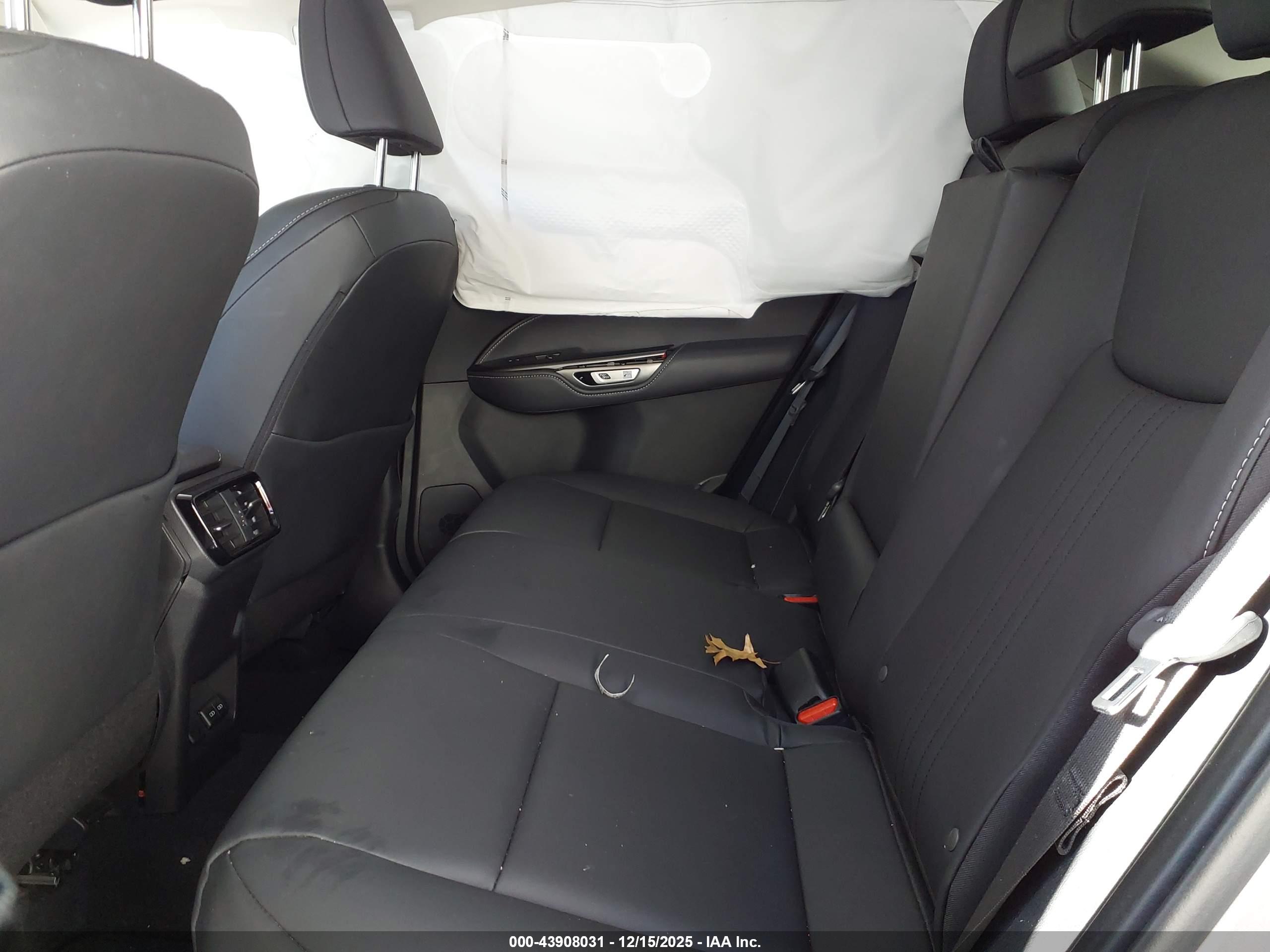 LEXUS NX image 8
