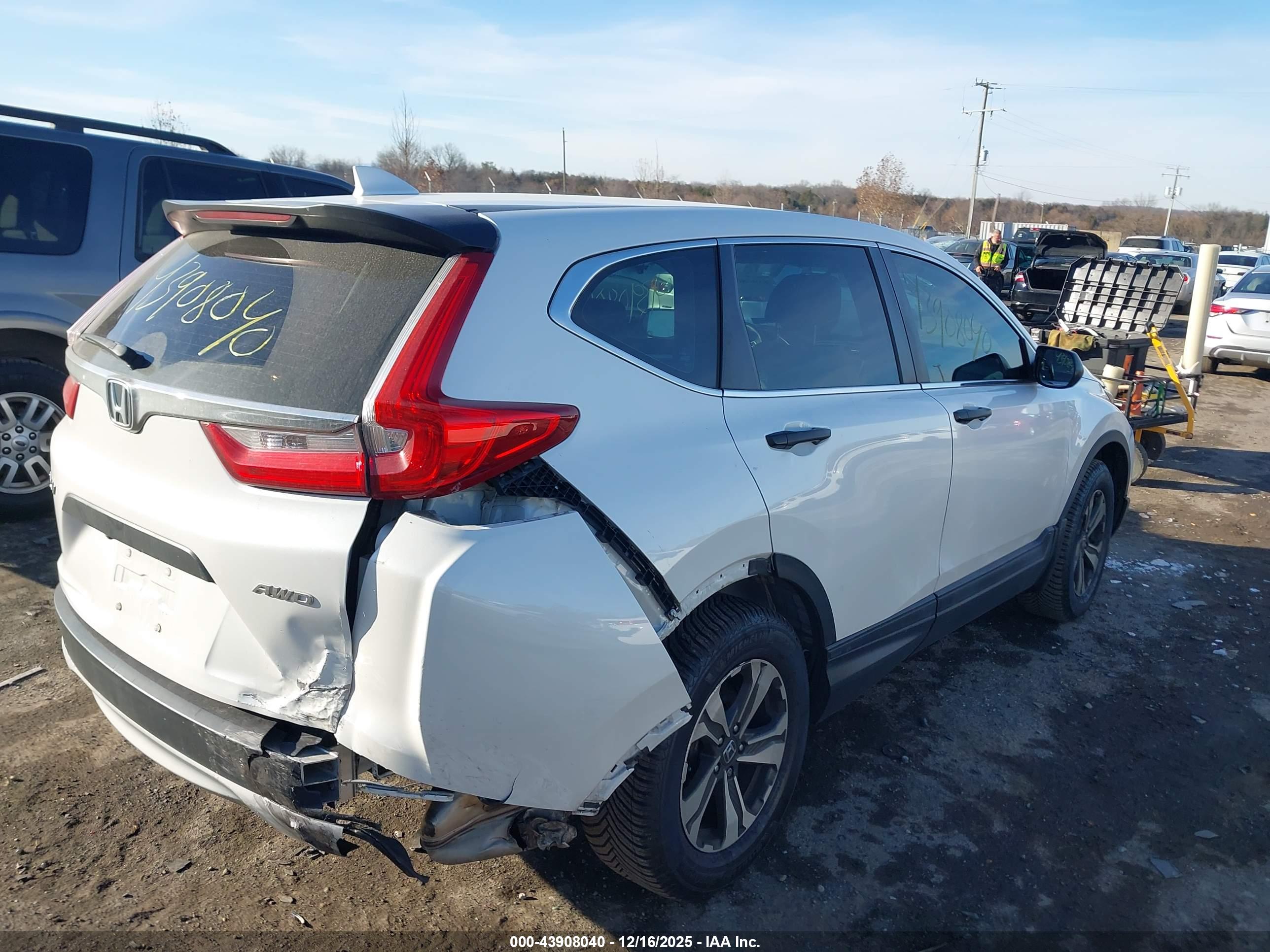 HONDA CR-V image 4