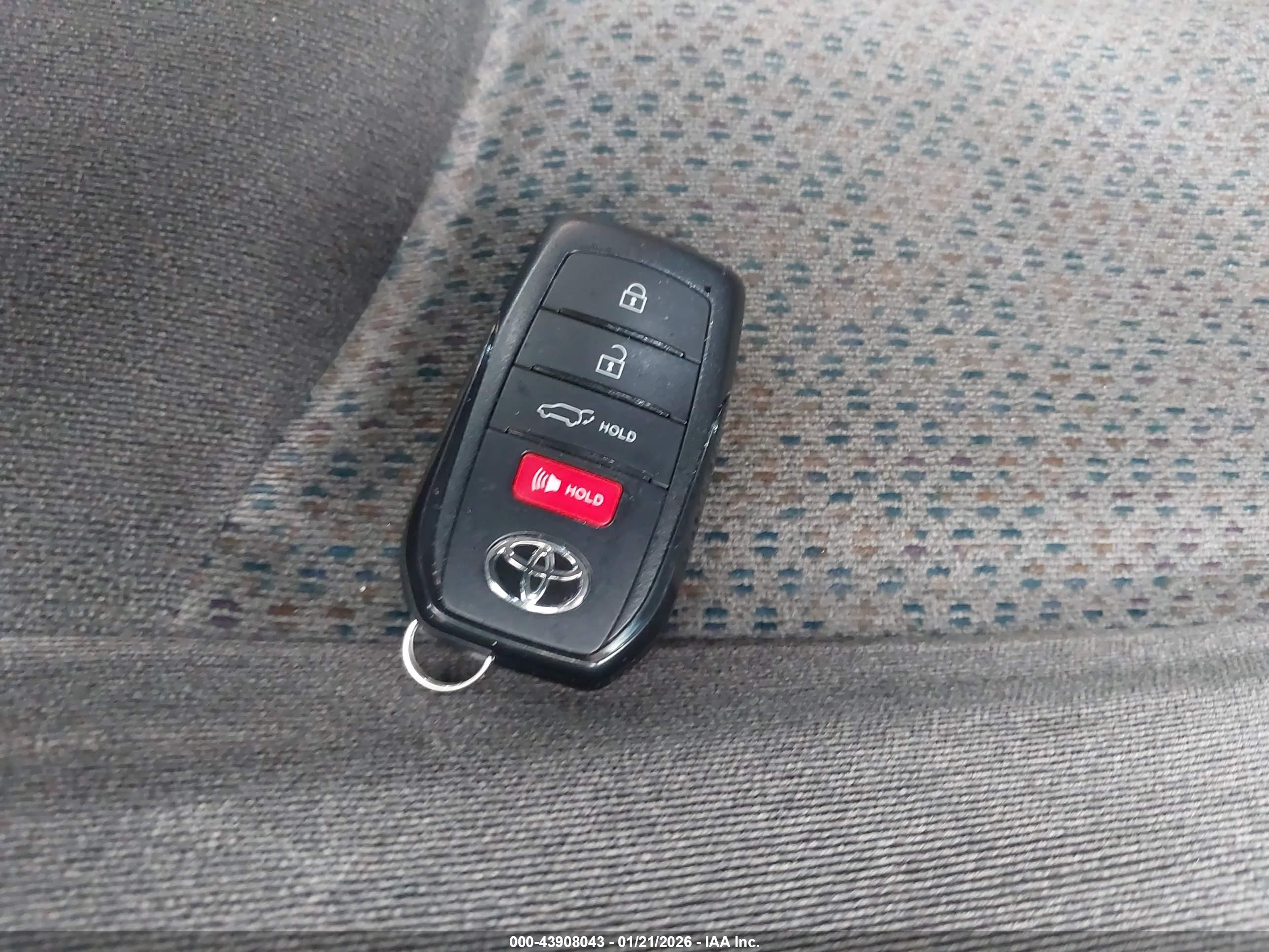 TOYOTA LAND image 11