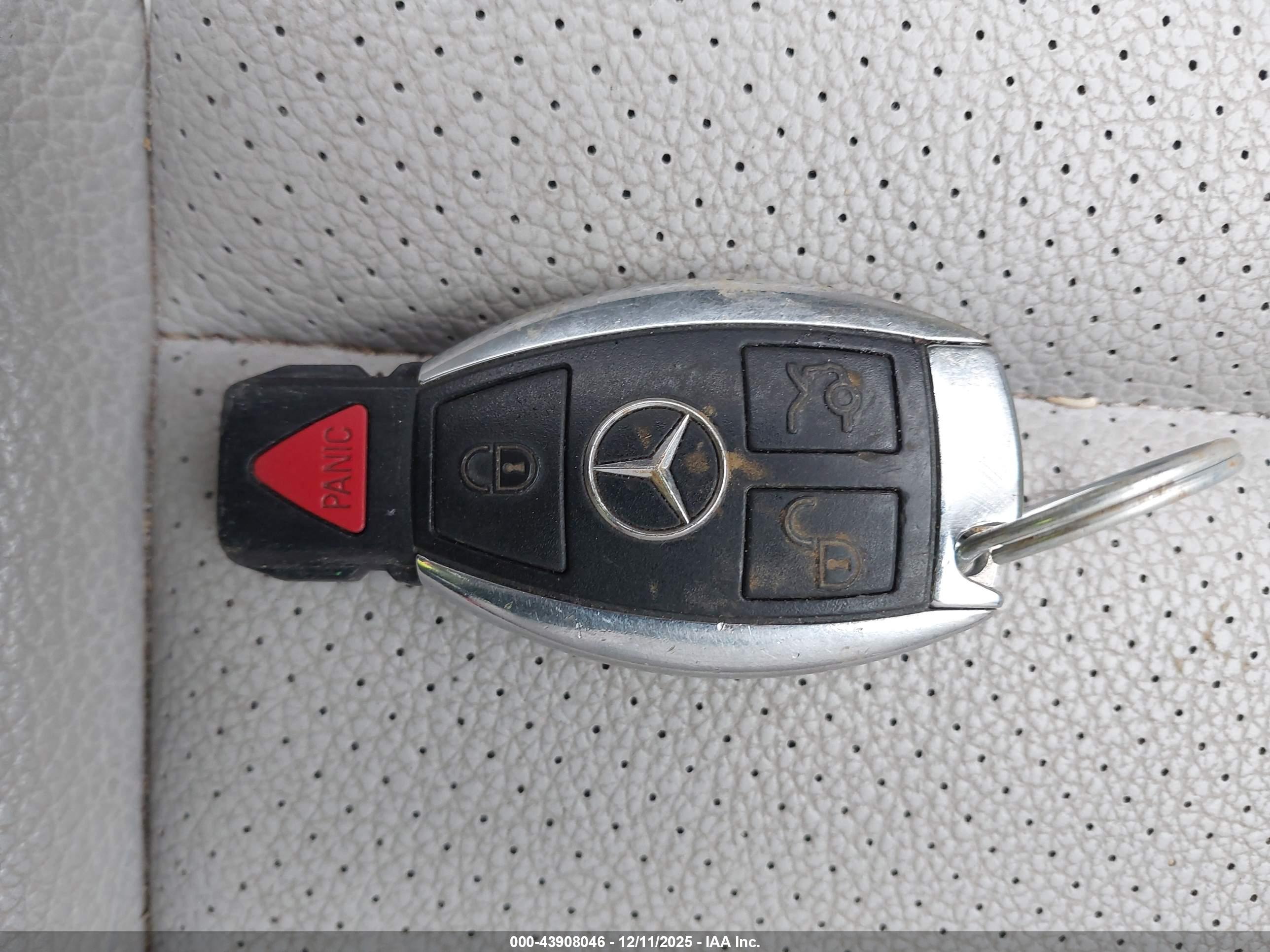 MERCEDES-BENZ C image 11