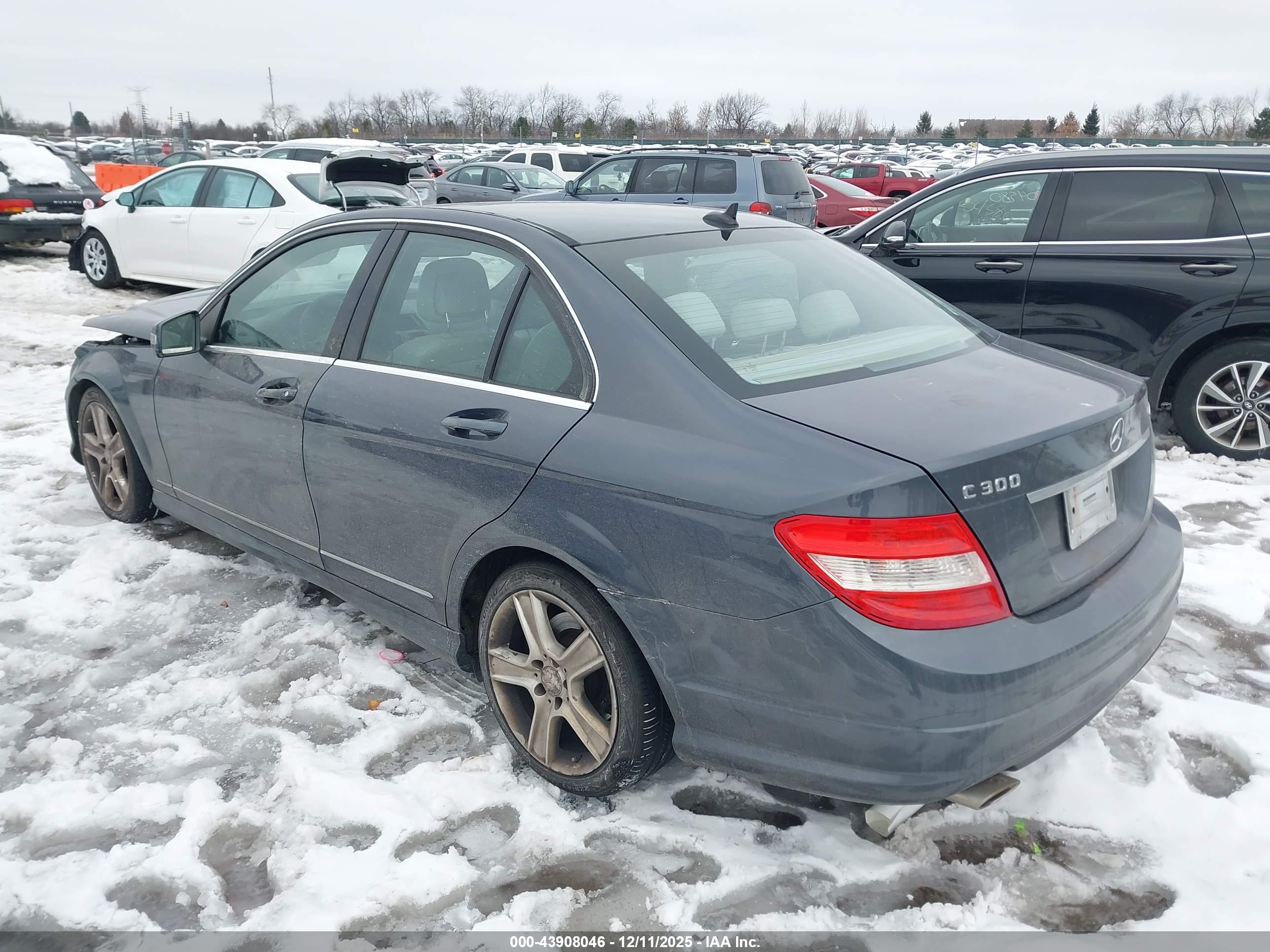MERCEDES-BENZ C image 3