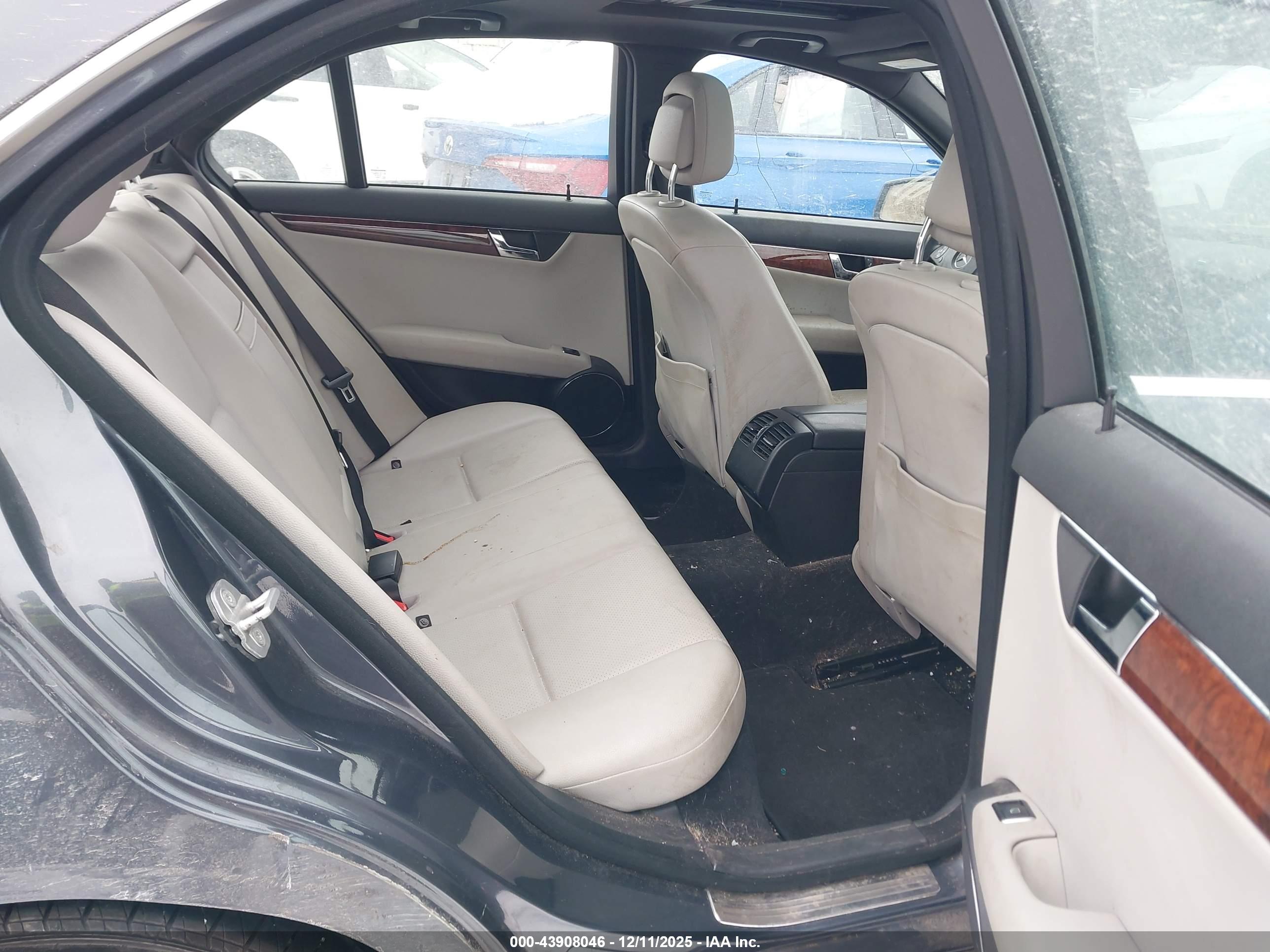MERCEDES-BENZ C image 8