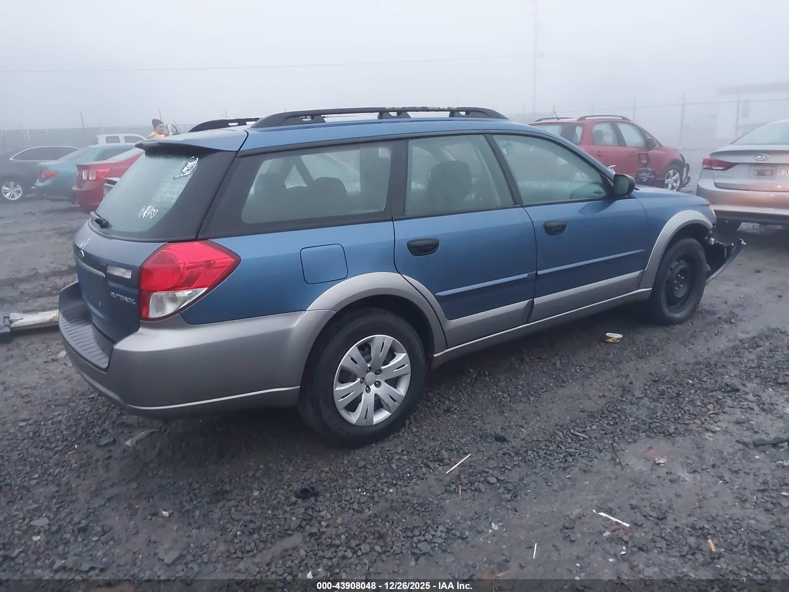 SUBARU OUTBACK image 4