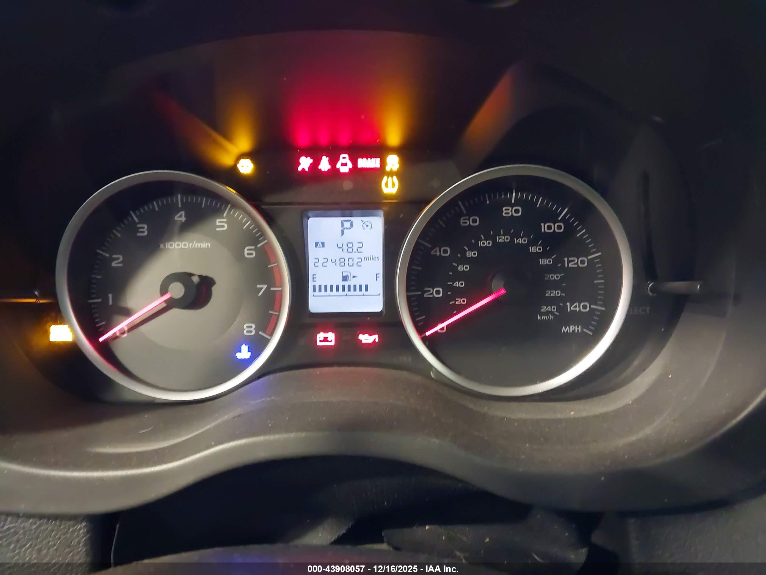 SUBARU FORESTER image 7