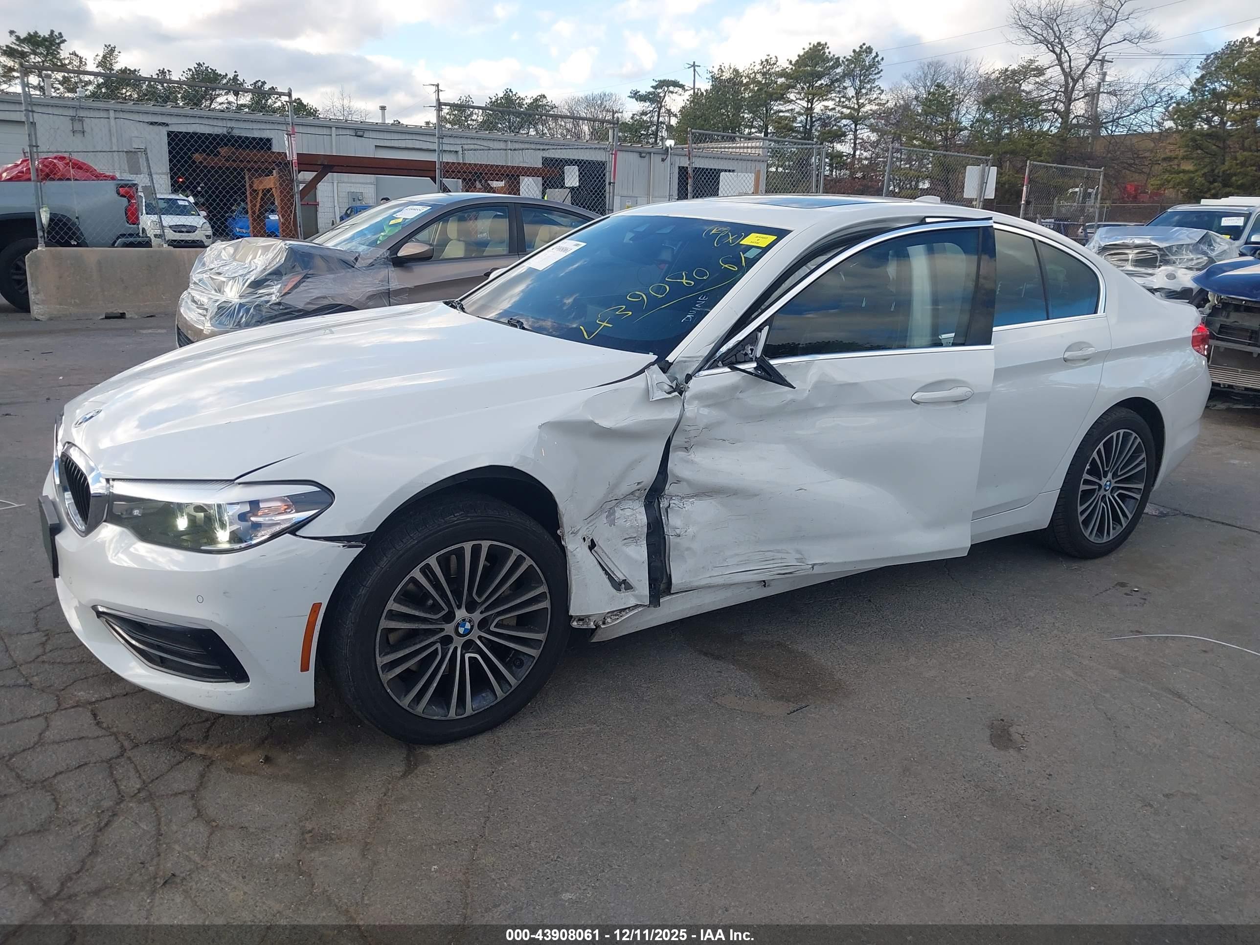BMW 530I image 6
