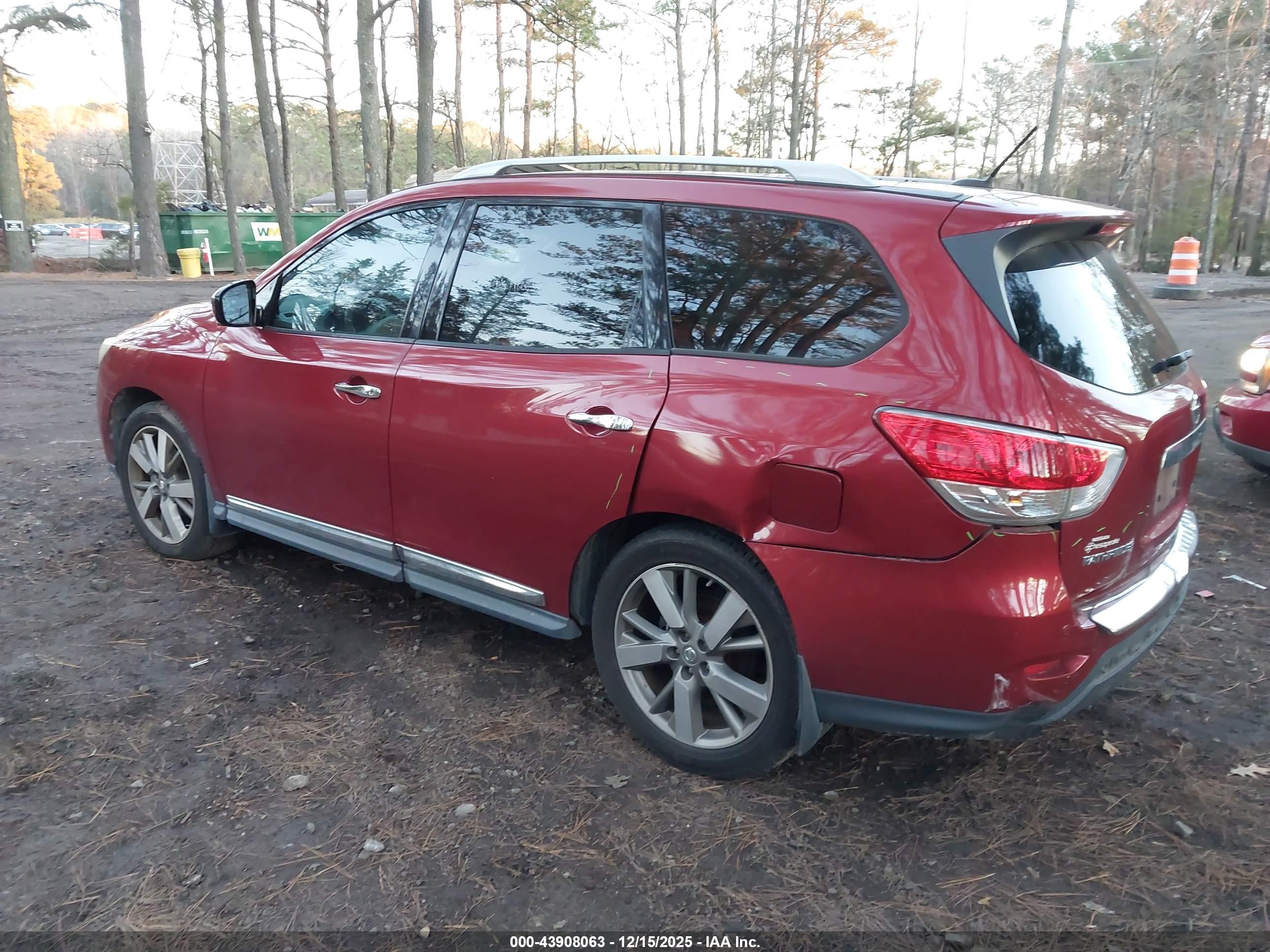 NISSAN PATHFINDER image 3