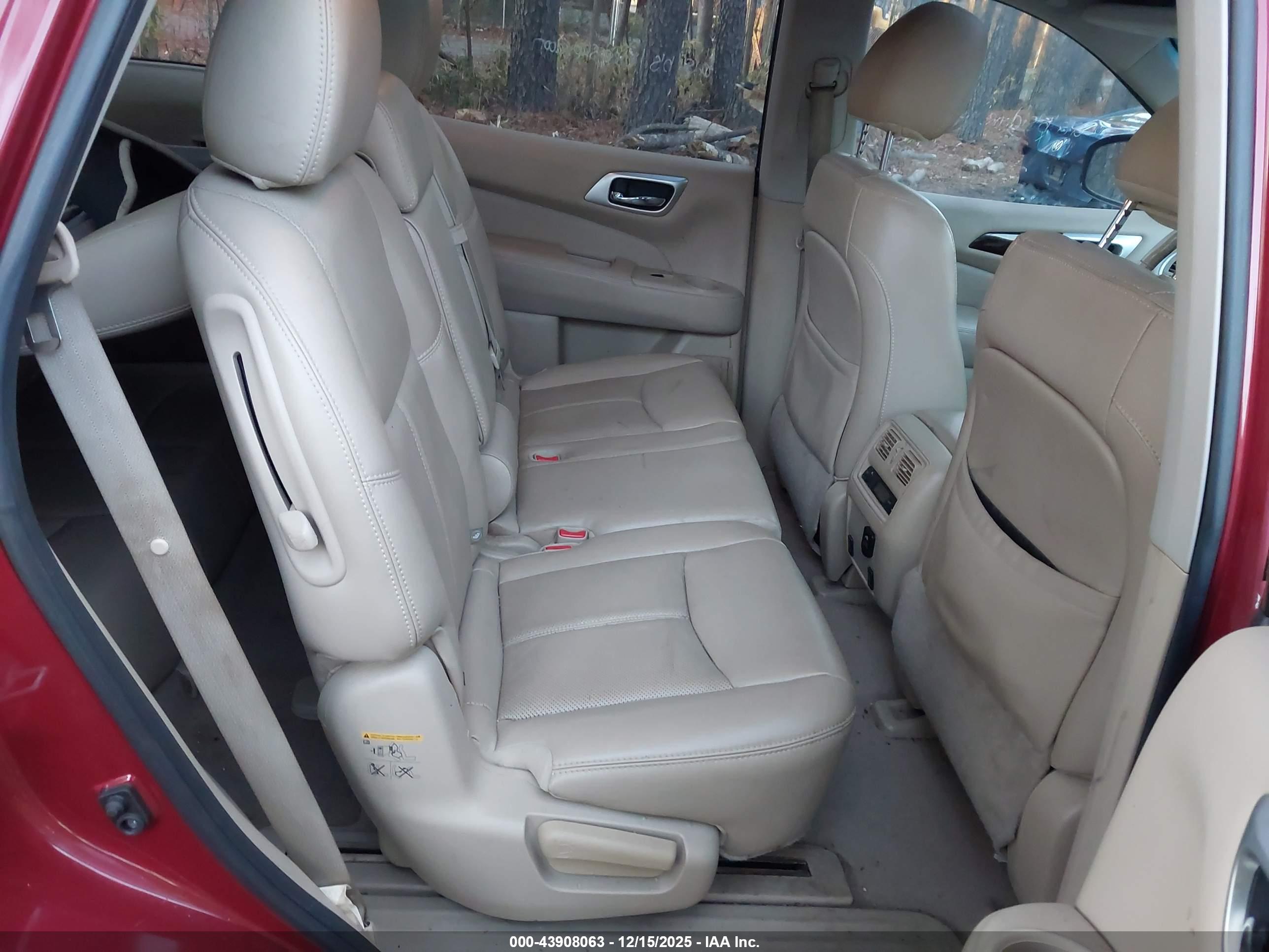 NISSAN PATHFINDER image 8