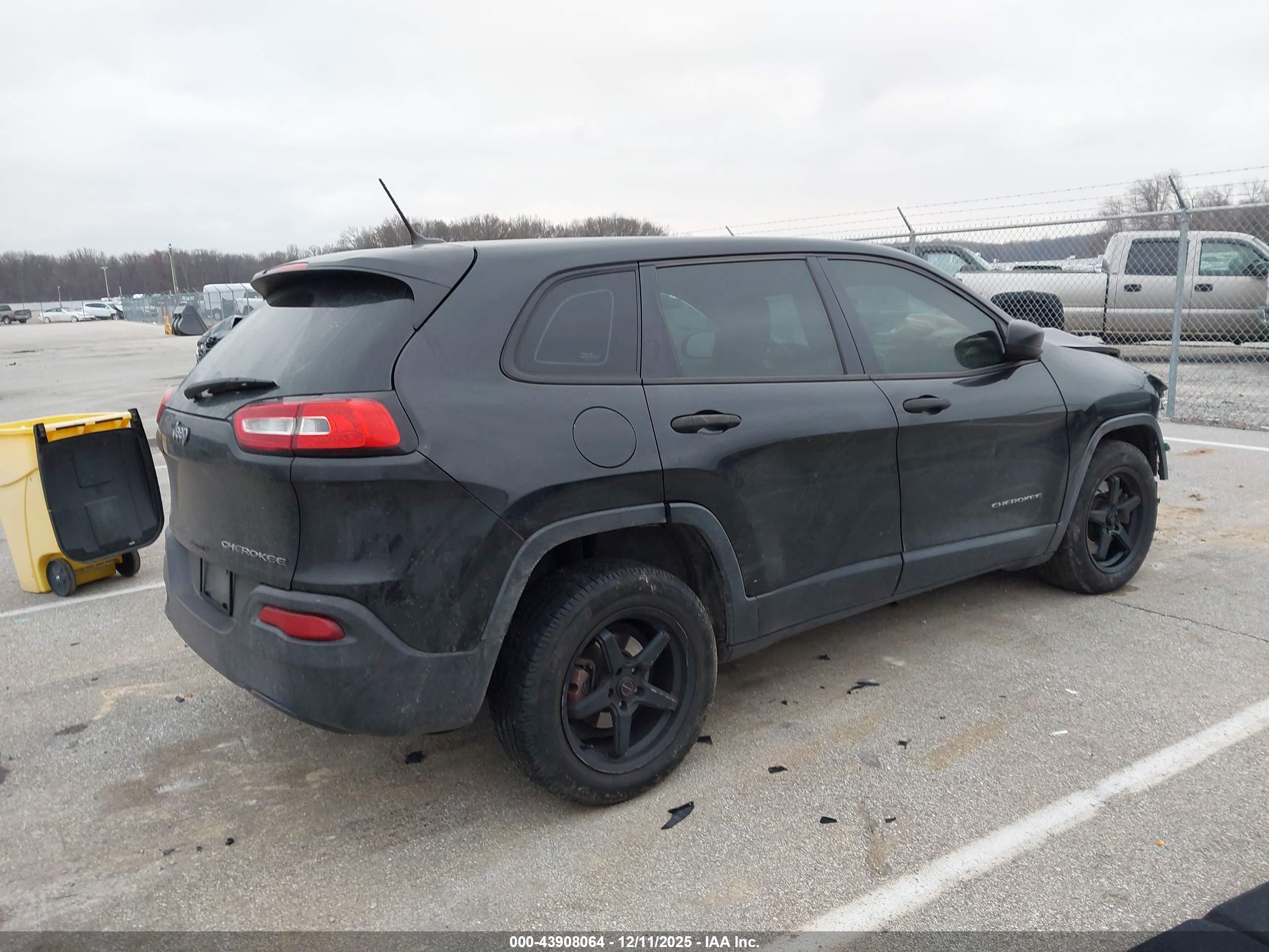JEEP CHEROKEE image 4