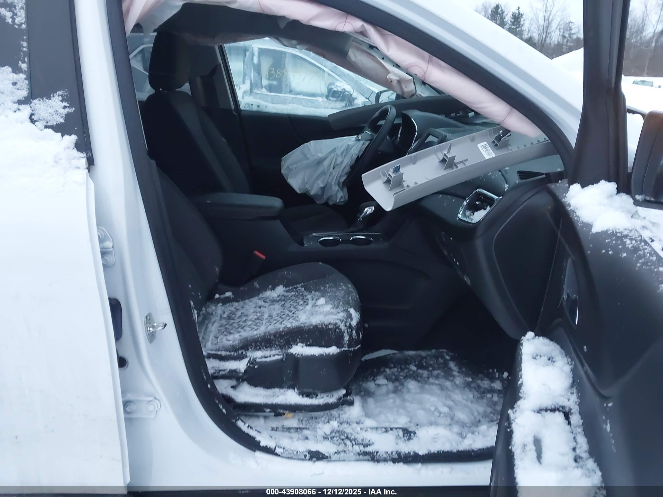 CHEVROLET EQUINOX image 5