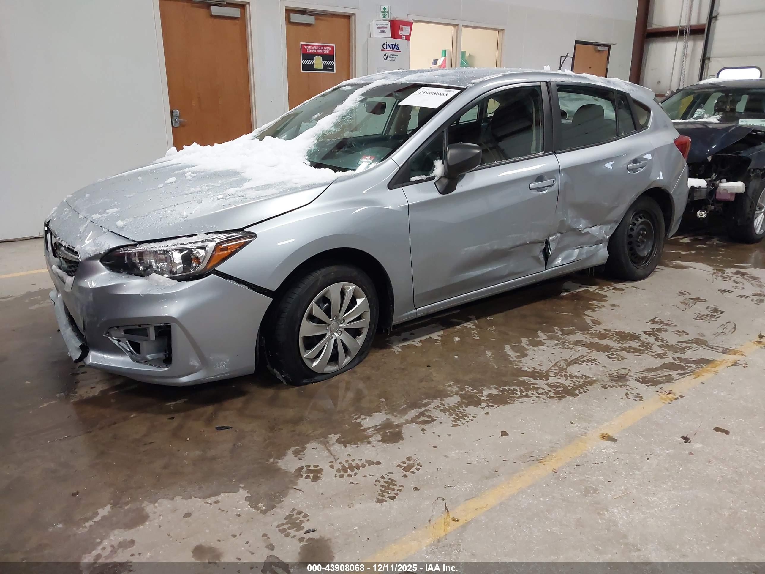 SUBARU IMPREZA image 2
