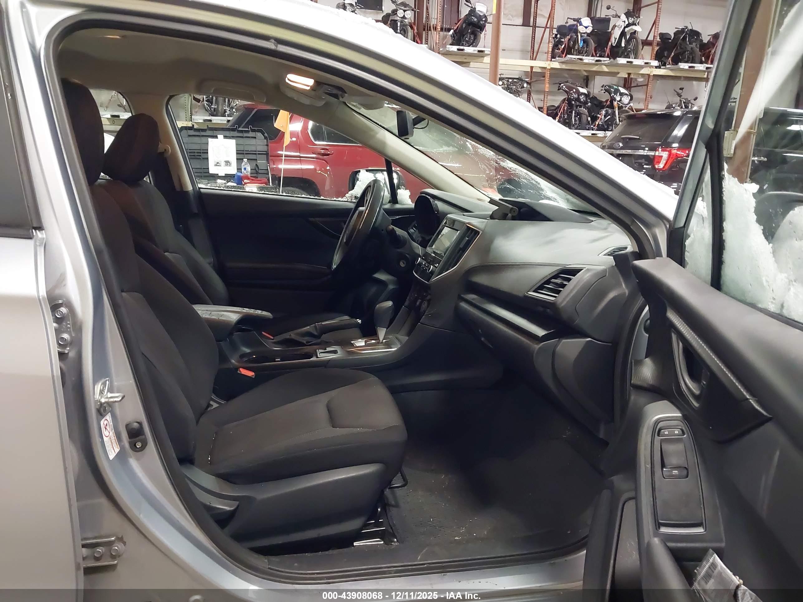 SUBARU IMPREZA image 5