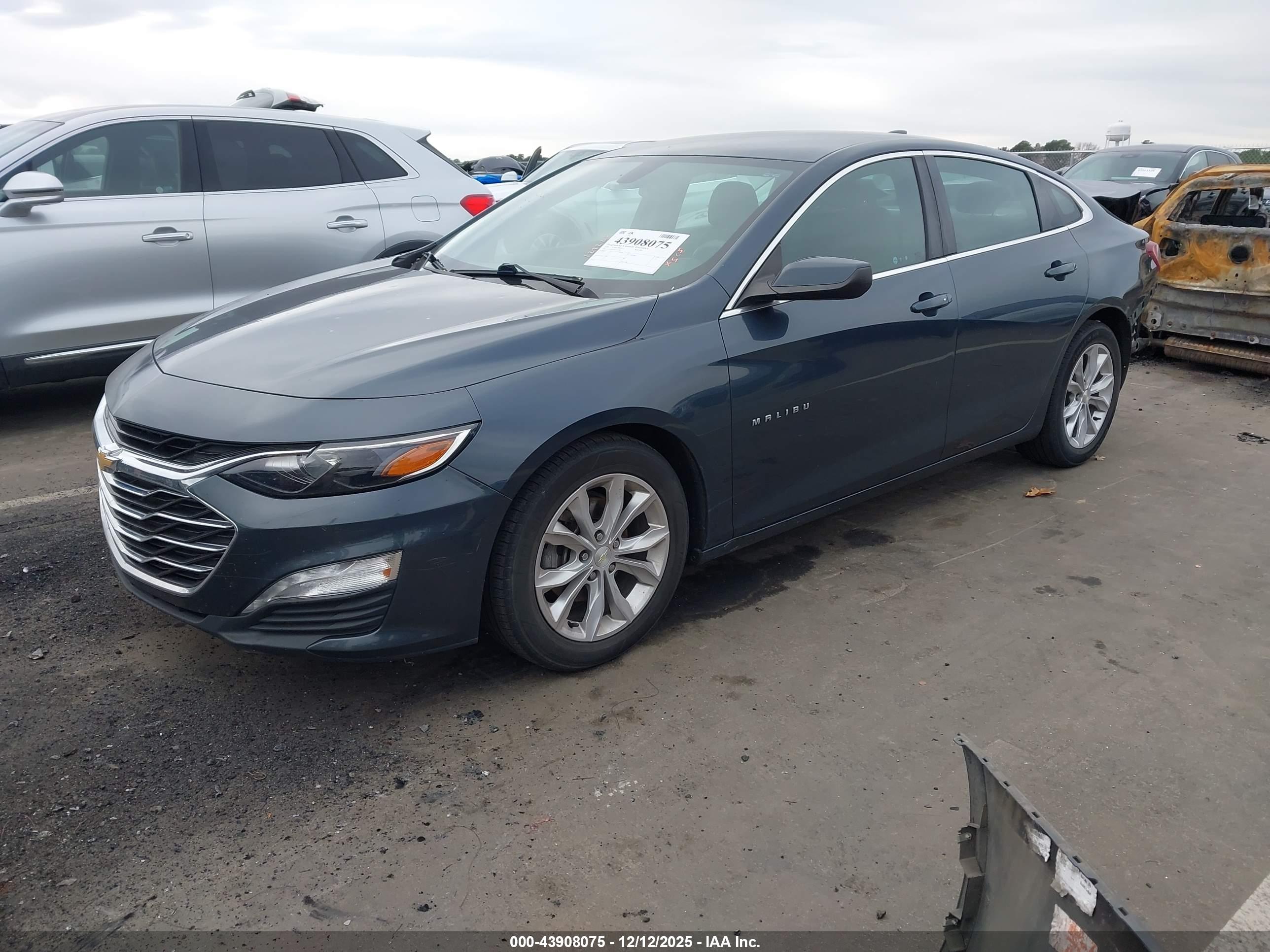 CHEVROLET MALIBU image 2